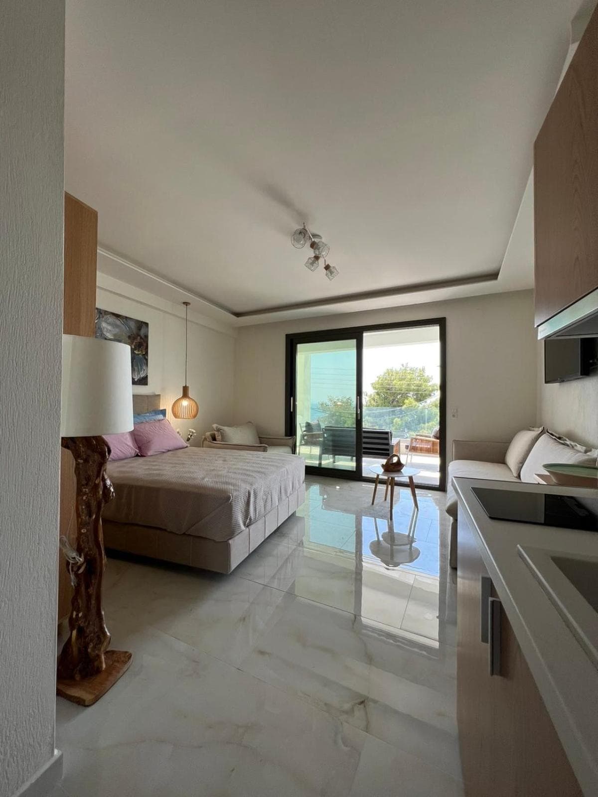 Wide Blue Luxury Boutique Suites, Neos Marmaras, photo 2