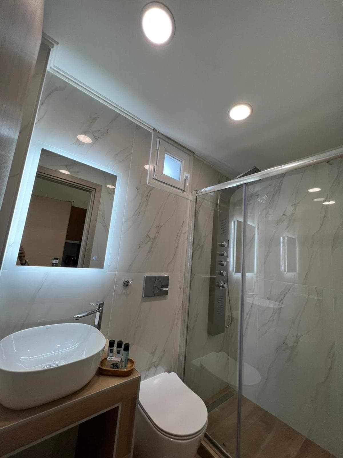 Wide Blue Luxury Boutique Suites, Neos Marmaras, photo 6