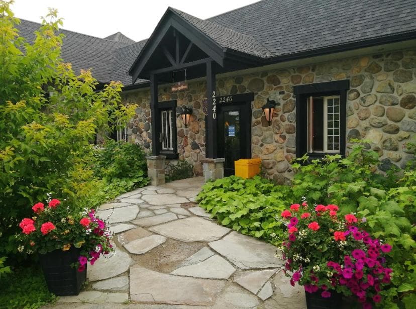 Condo Hotel Au pied du Mont Orford, Orford