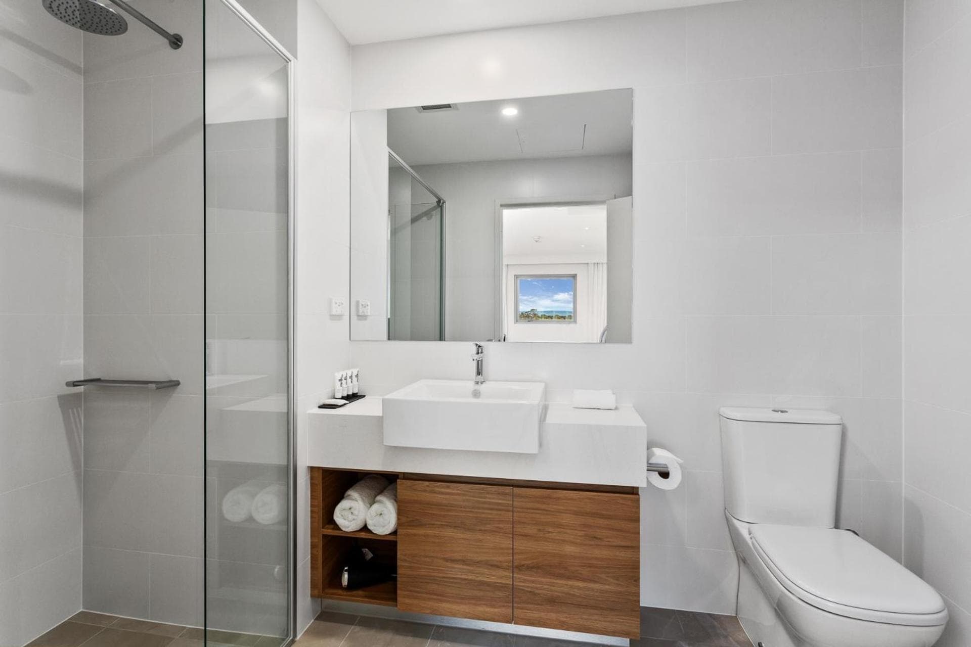 Quest Watergardens, Taylors Lakes, photo 3