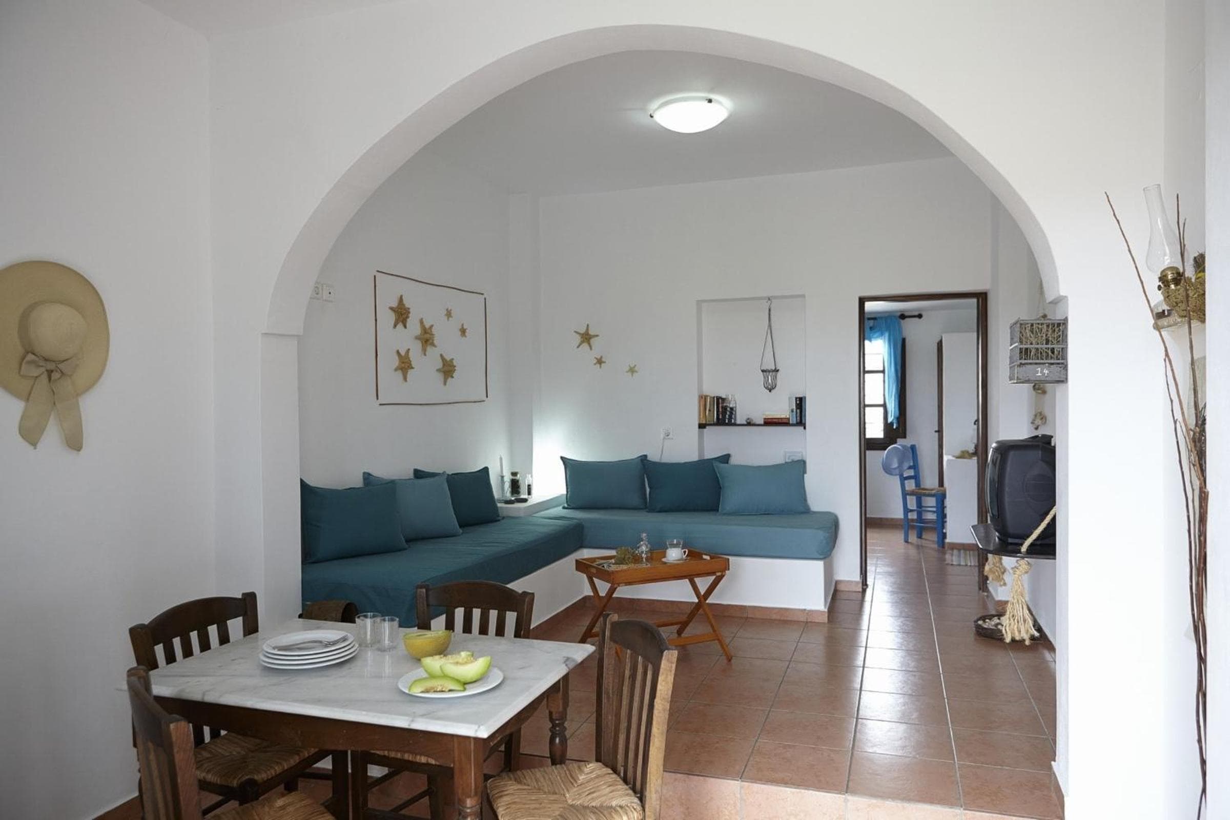 Anna Traditional Apartments, Kamari, photo 5