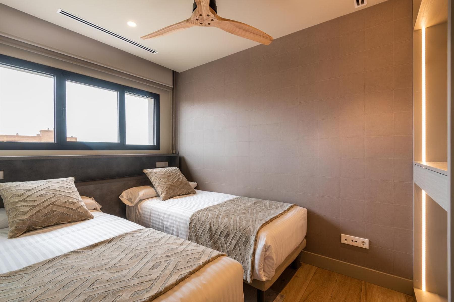 Apartamentos Core Suites Valencia, Valencia, photo 4