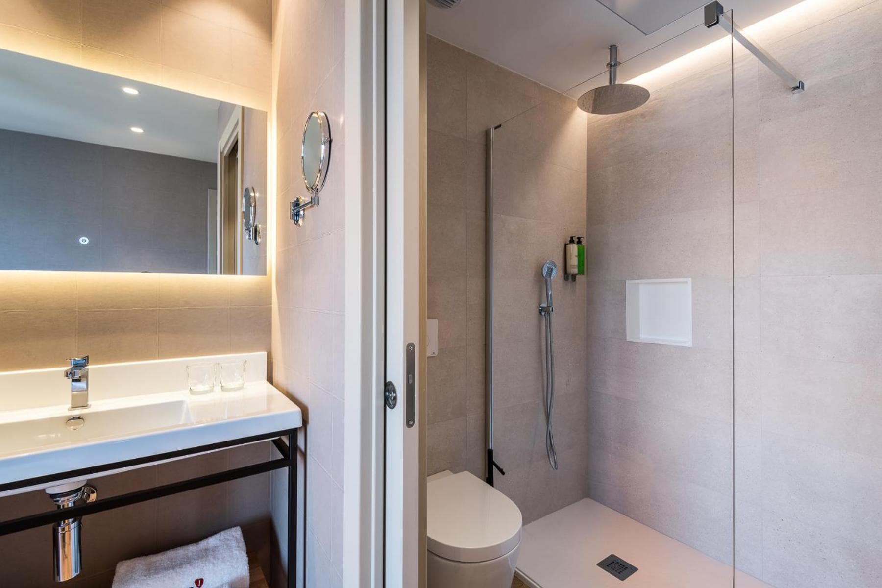 Apartamentos Core Suites Valencia, Valencia, photo 6