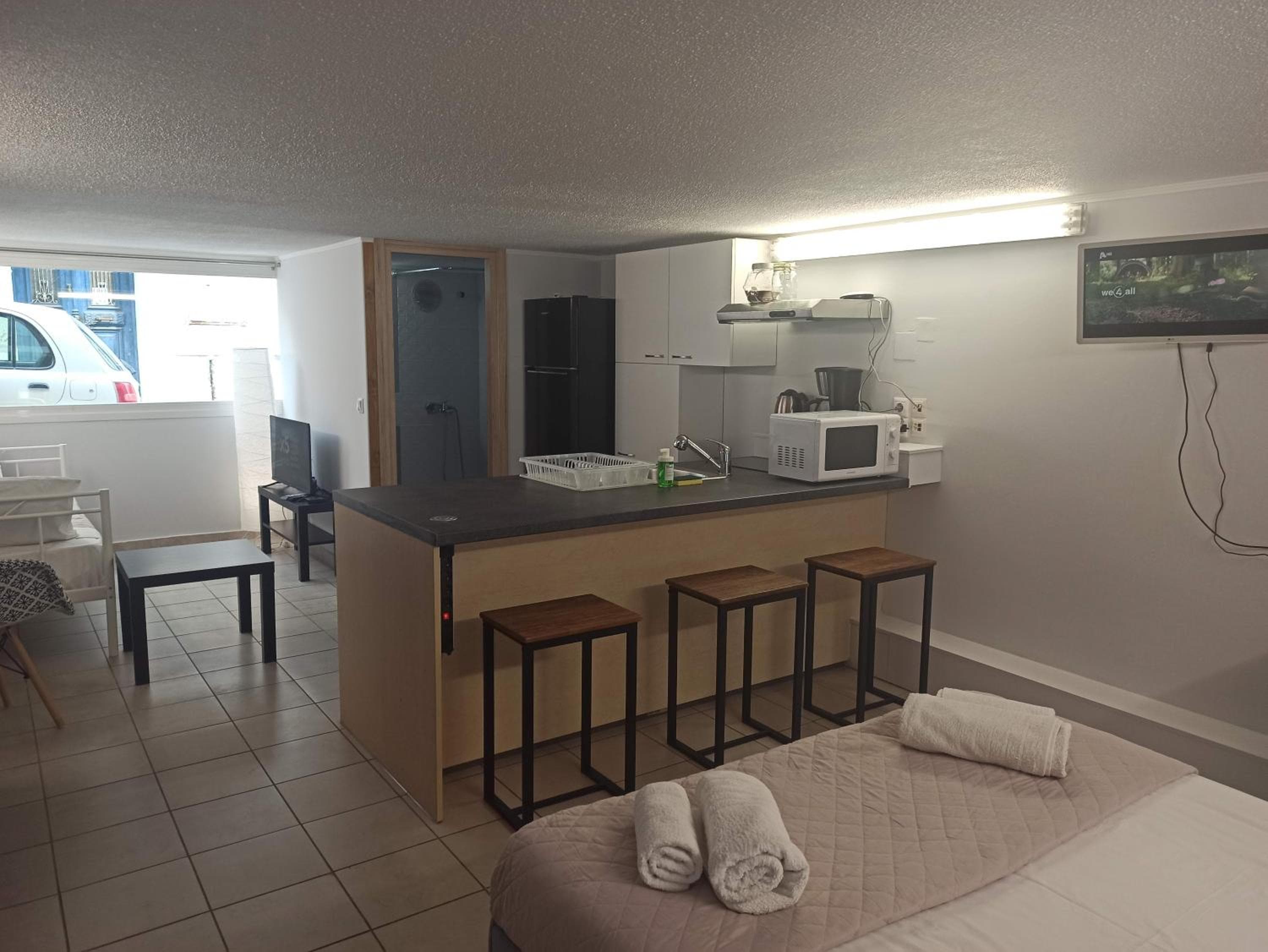 Data Maisonettes - City Center Budget Semi Basement, Chios, photo 5