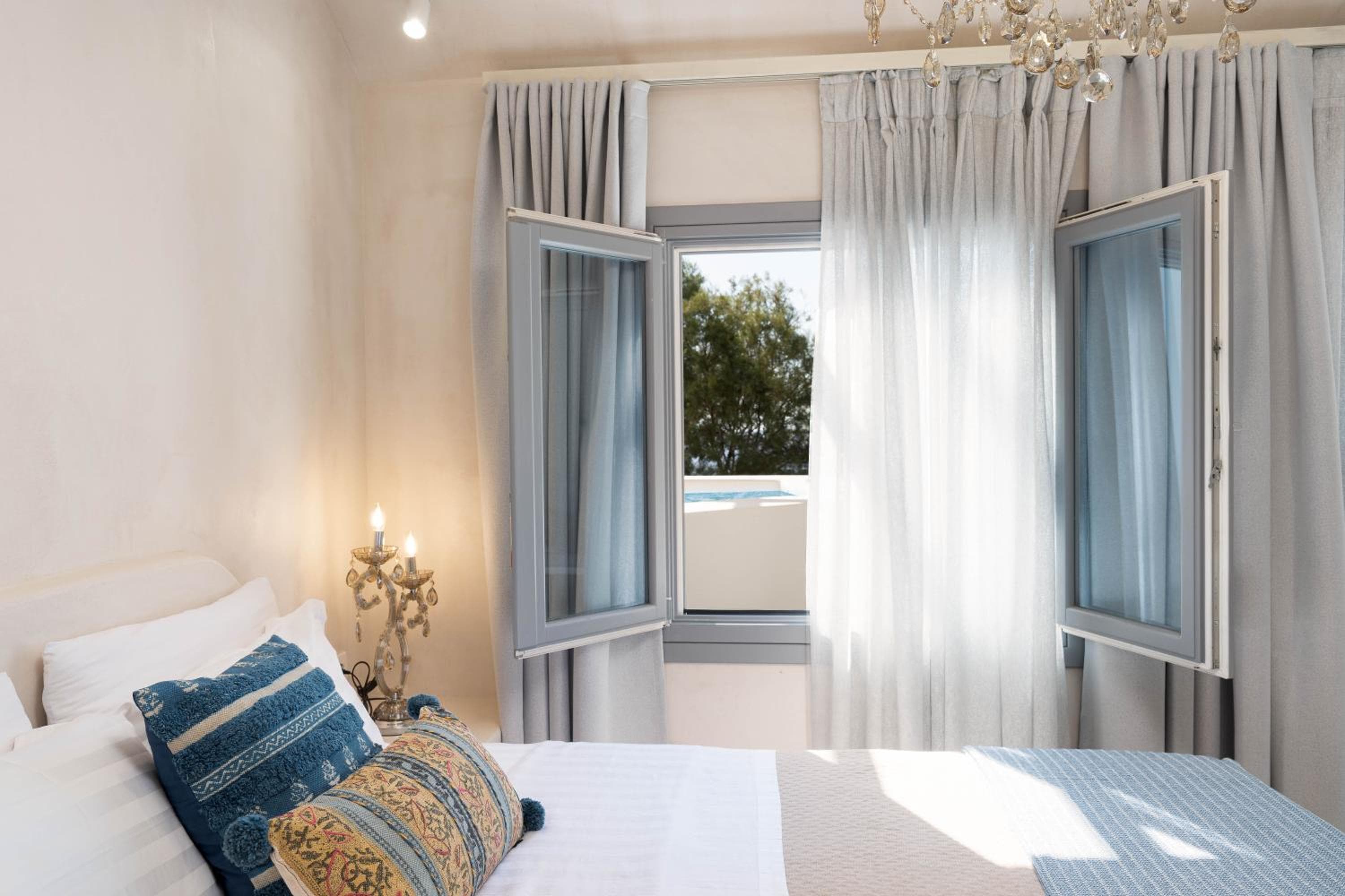 Thousand Stars Suites&Rooms, Kamari, photo 3