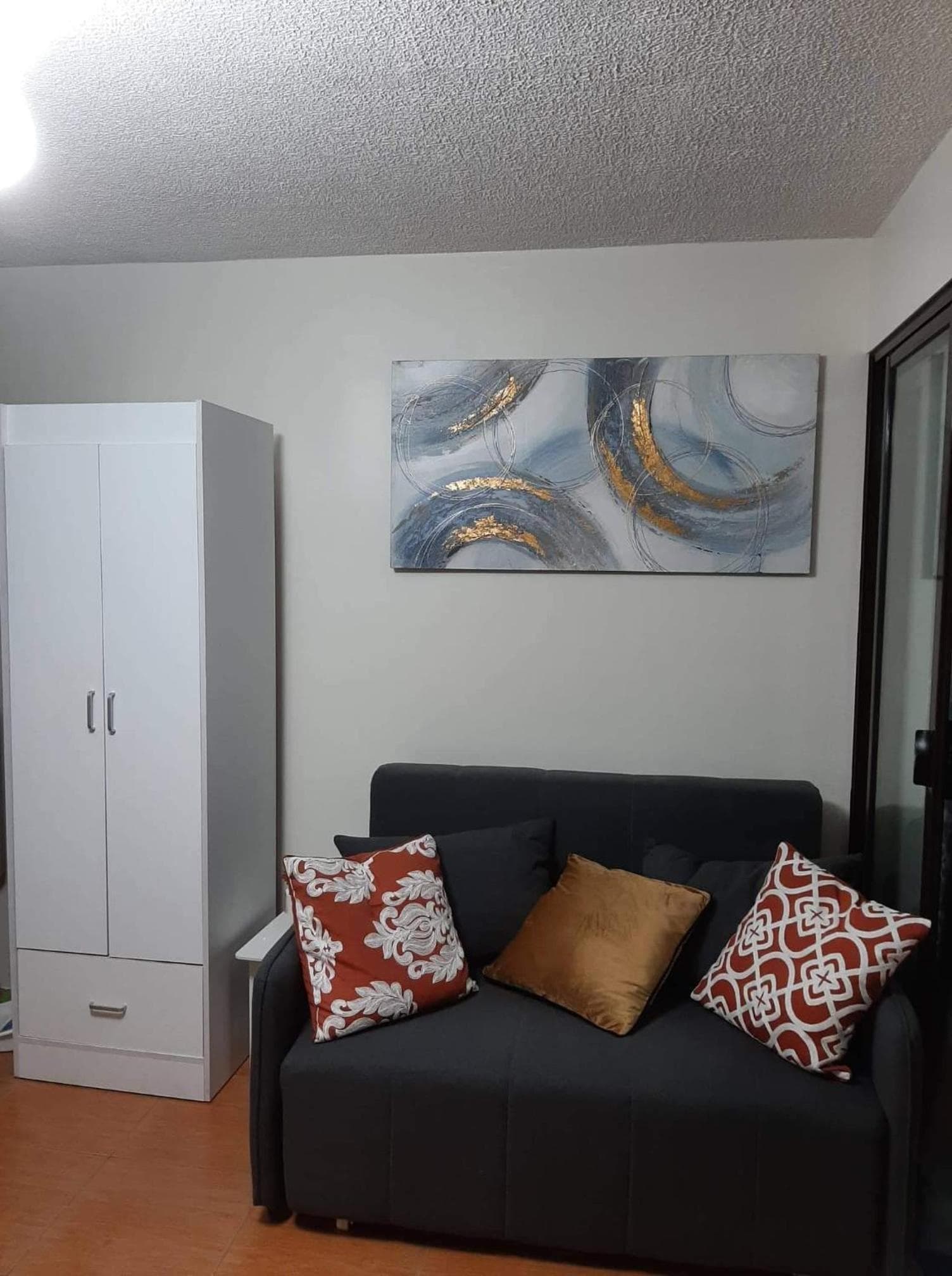 Lovely 2 BR Condo with FREE Secured Parking, Manila, photo 4