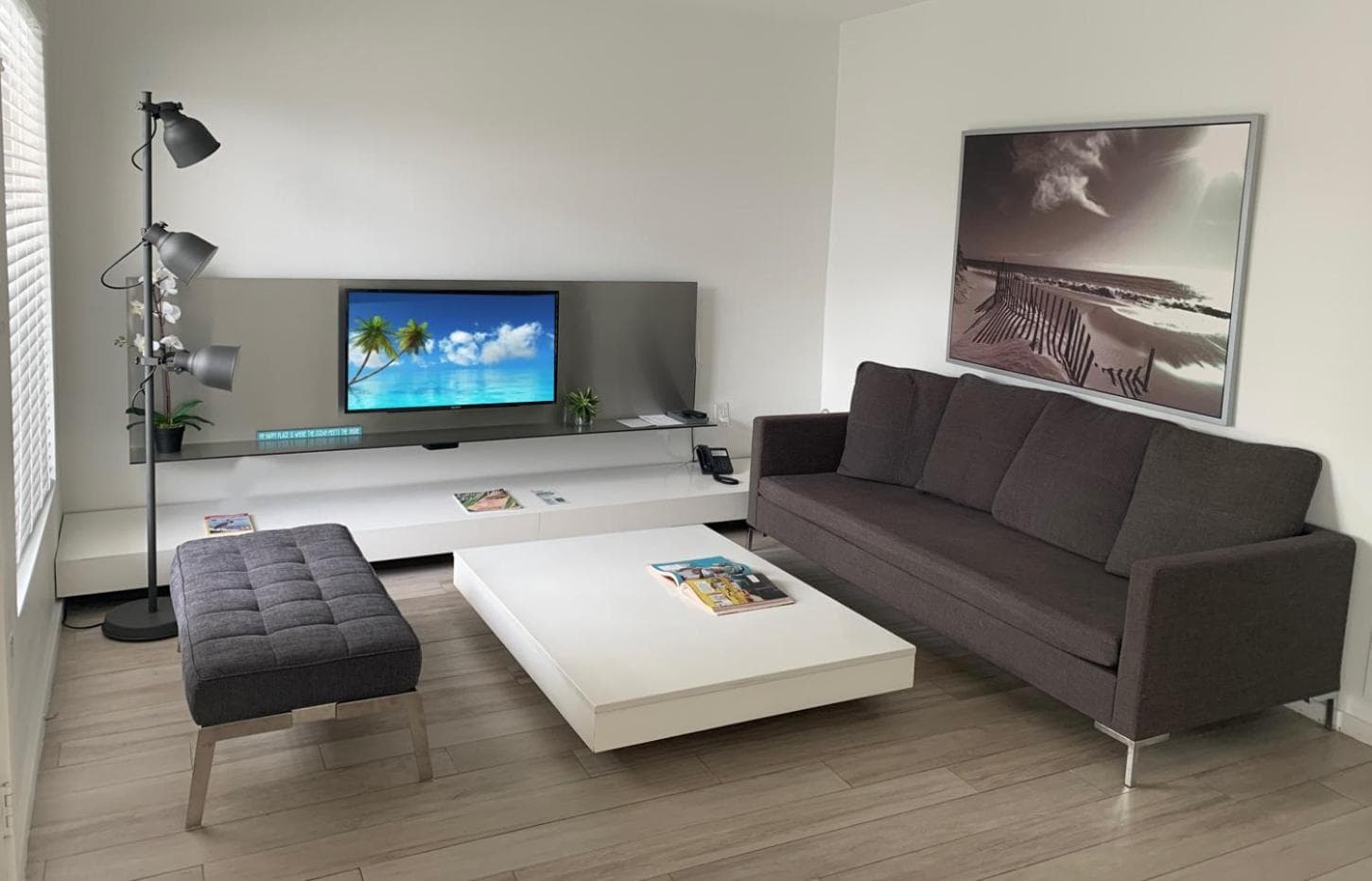 Beach Haus Key Biscayne Contemporary Apartments, Miami, photo 2