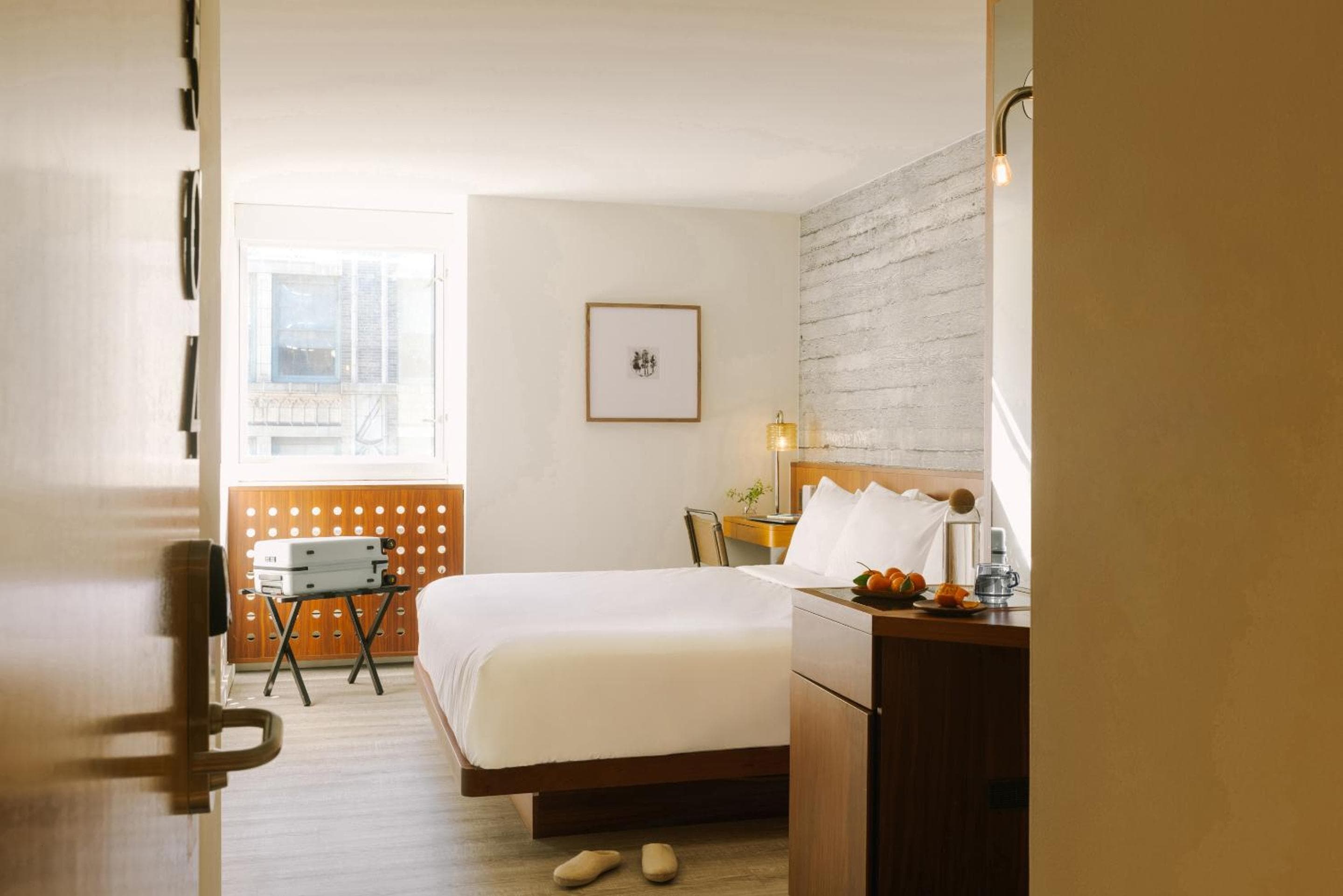 Sonder Henri on 24, New York, photo 4