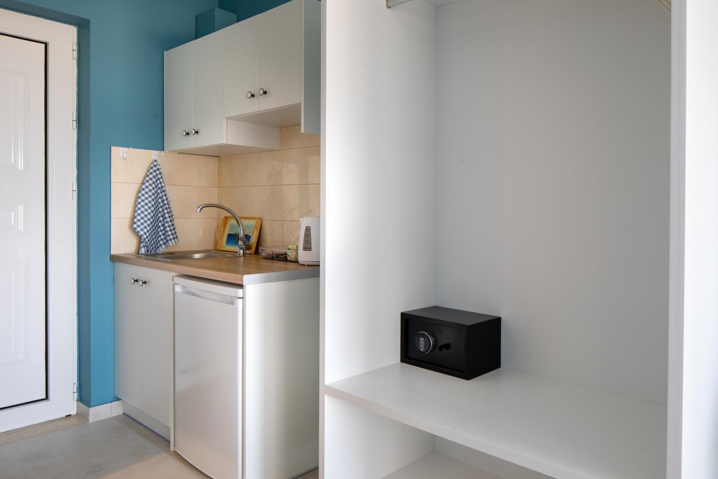 Evi Boutique Rooms - Thalassini, Galatás, photo 2
