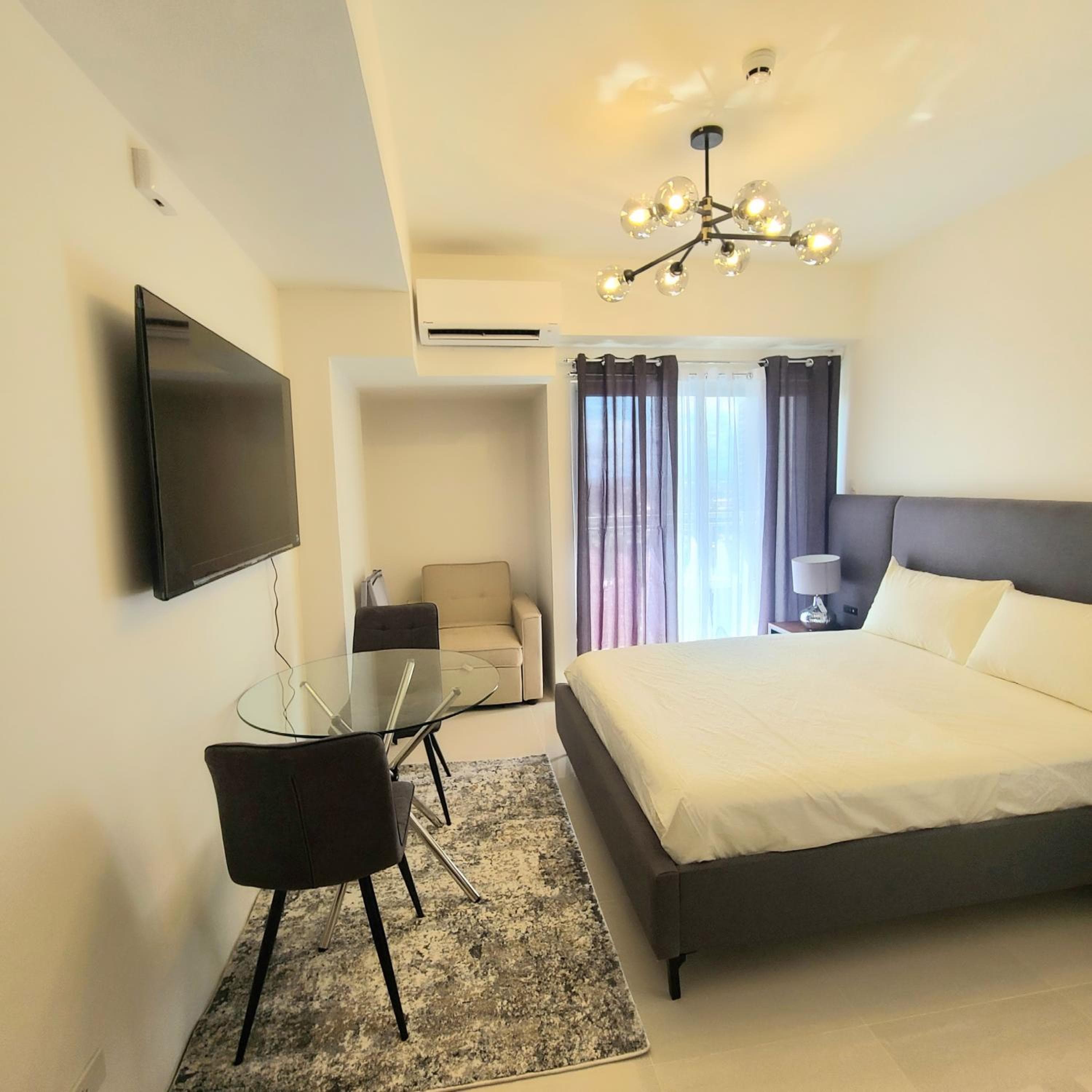 INSPIRIA Condo Free Airport Pickup for 3 nights stay or more, Davao City