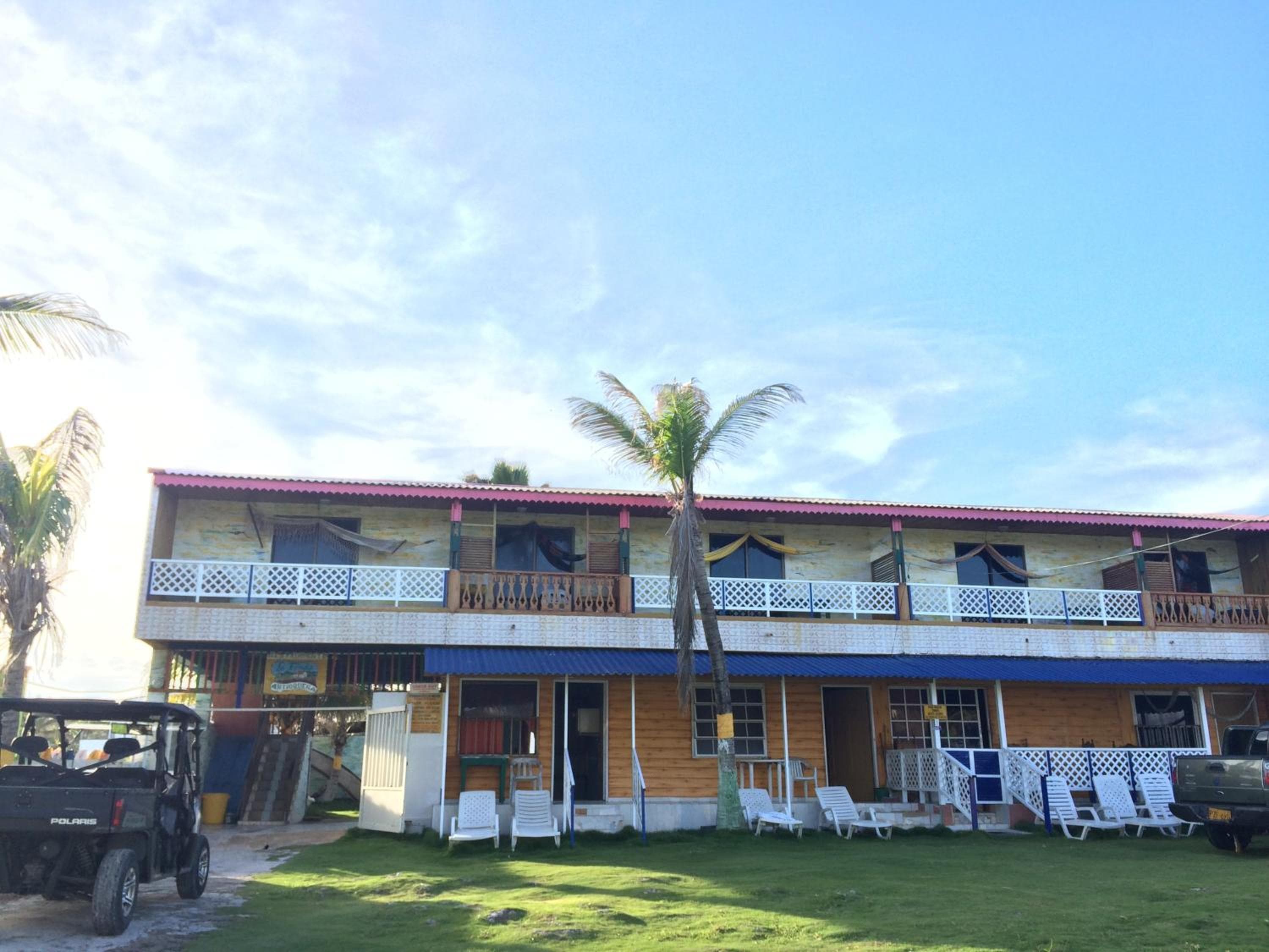 Yellow Moon Guesthouse & Apartments, San Andrés
