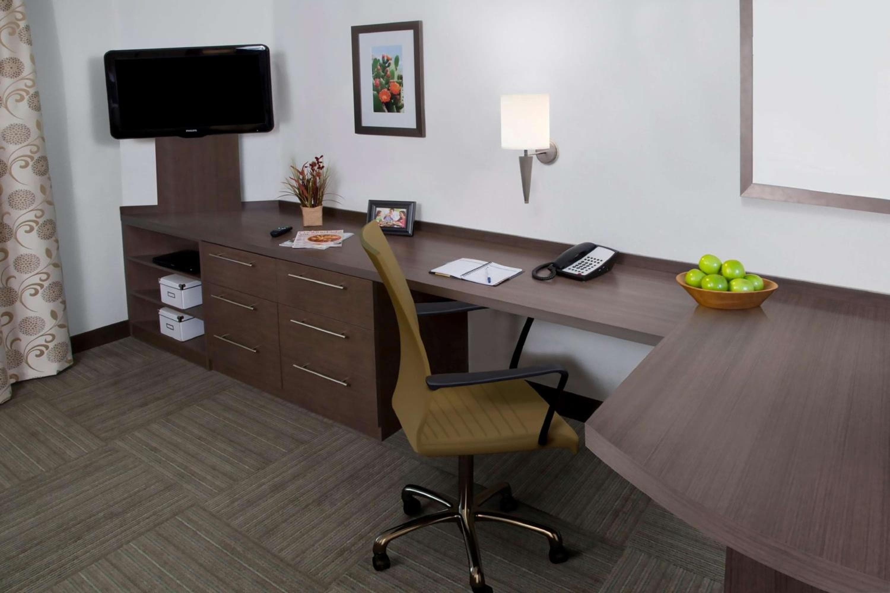Candlewood Suites Wichita - Airport by IHG, Wichita, photo 4