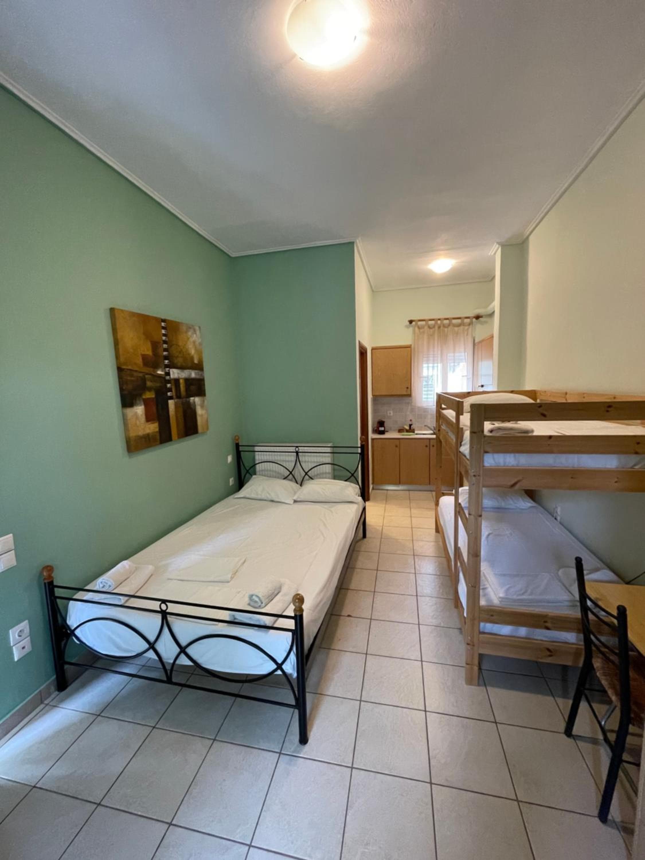 Tsertos Apartments, Kamena Vourla, photo 3