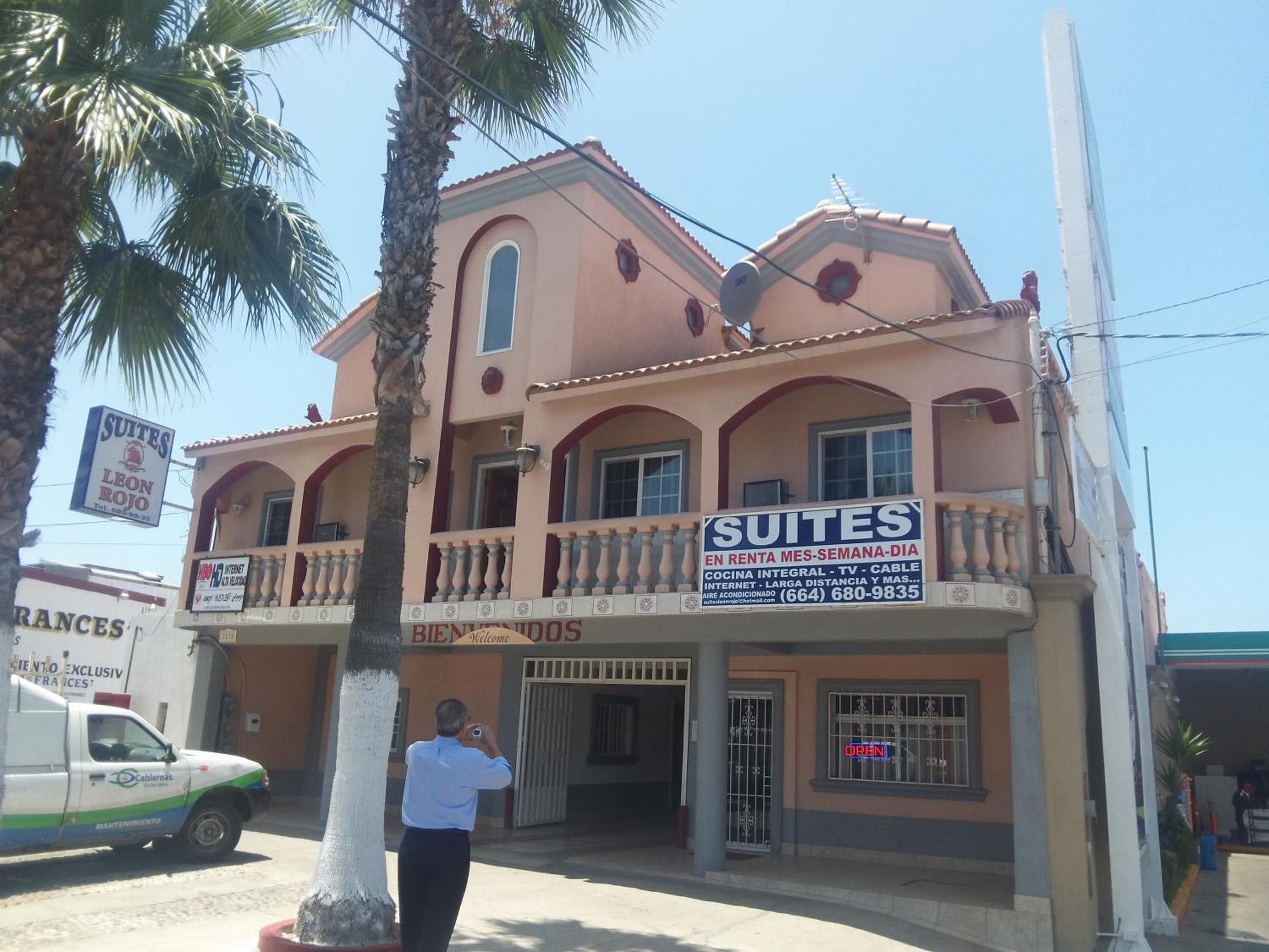 Suites Leon Rojo, Tijuana