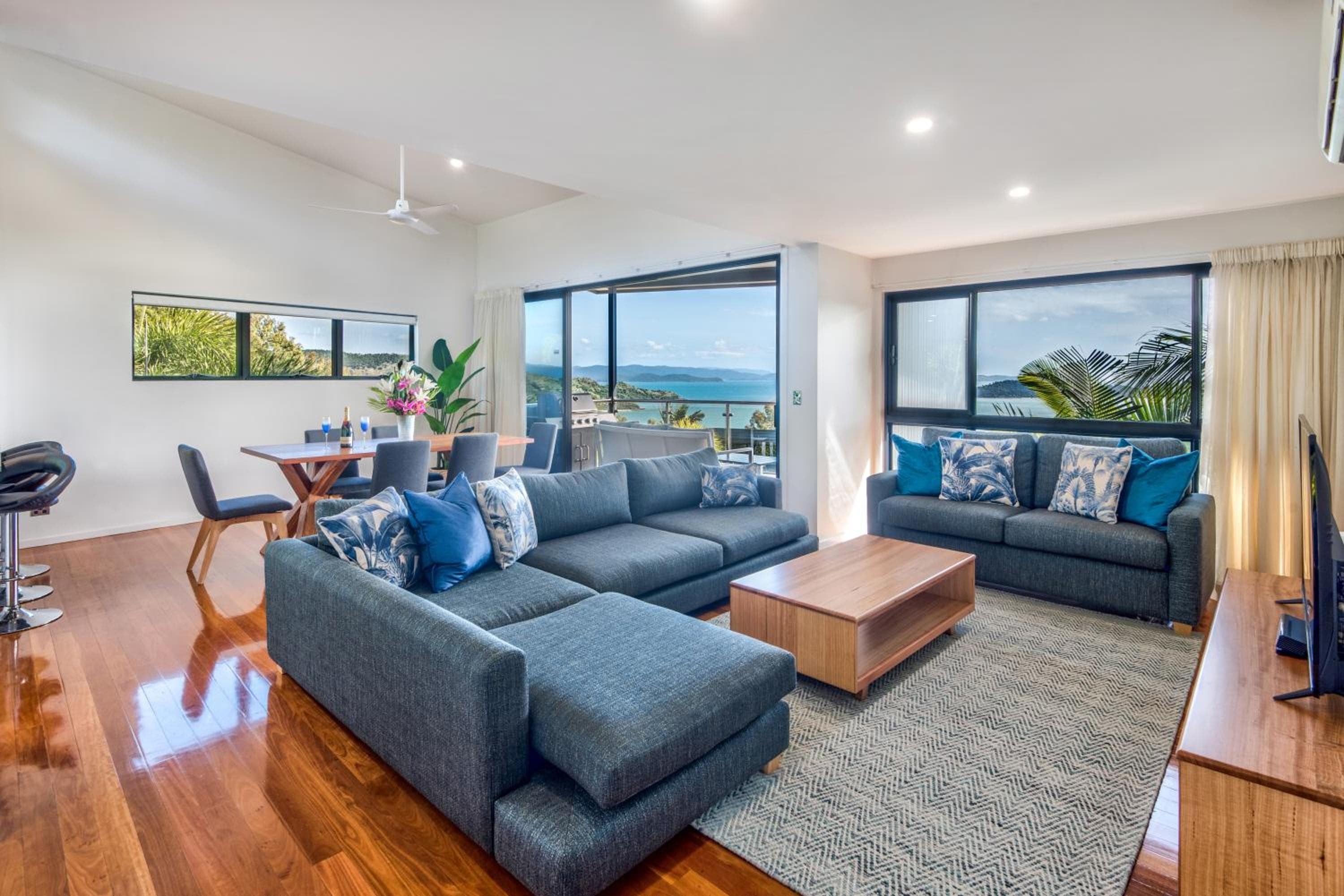 Pinnacle Apartments on Hamilton Island by HIHA, Hamilton Island, photo 4