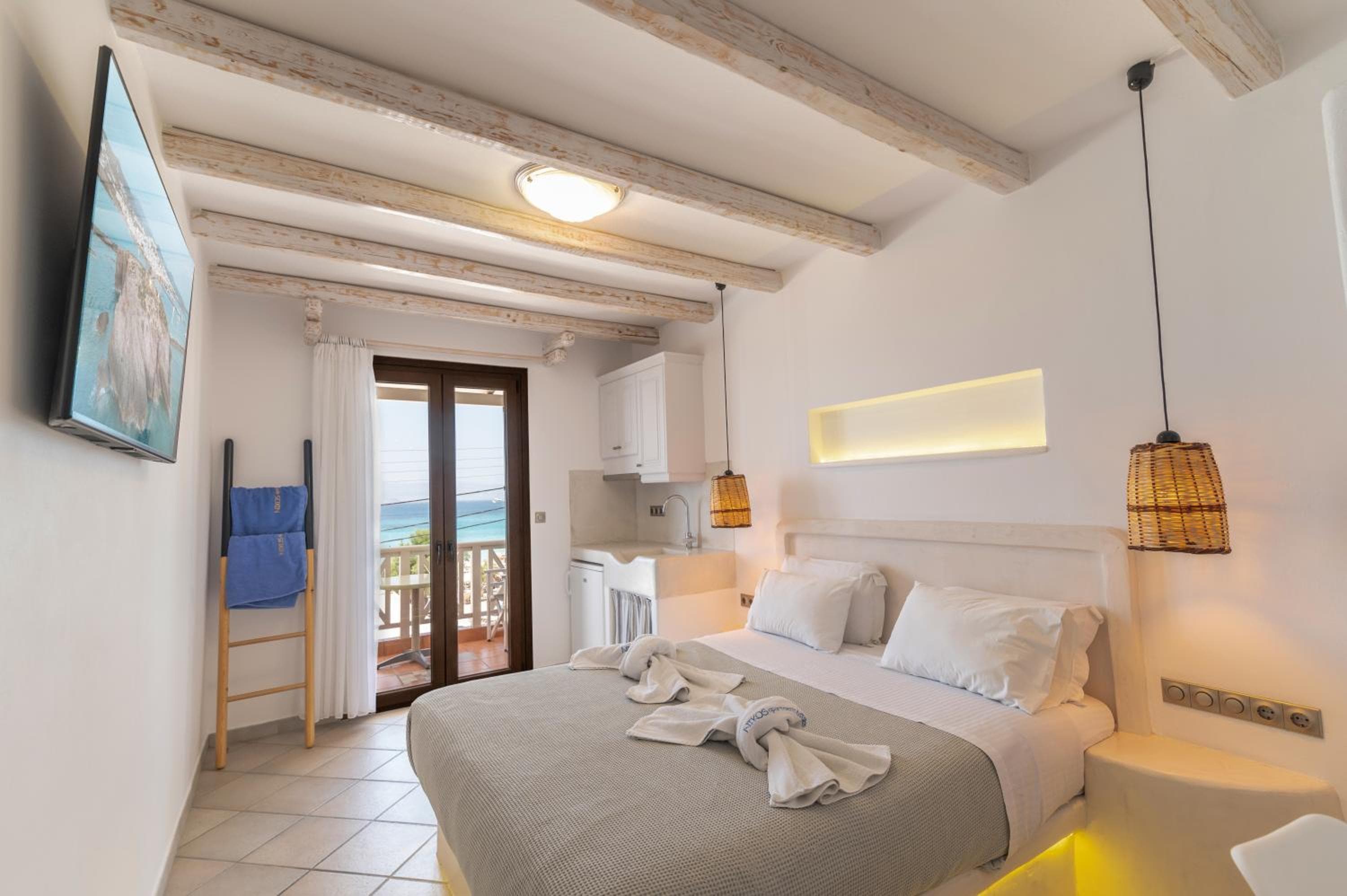 Nikos Apartments and Studios, Agios Prokopios