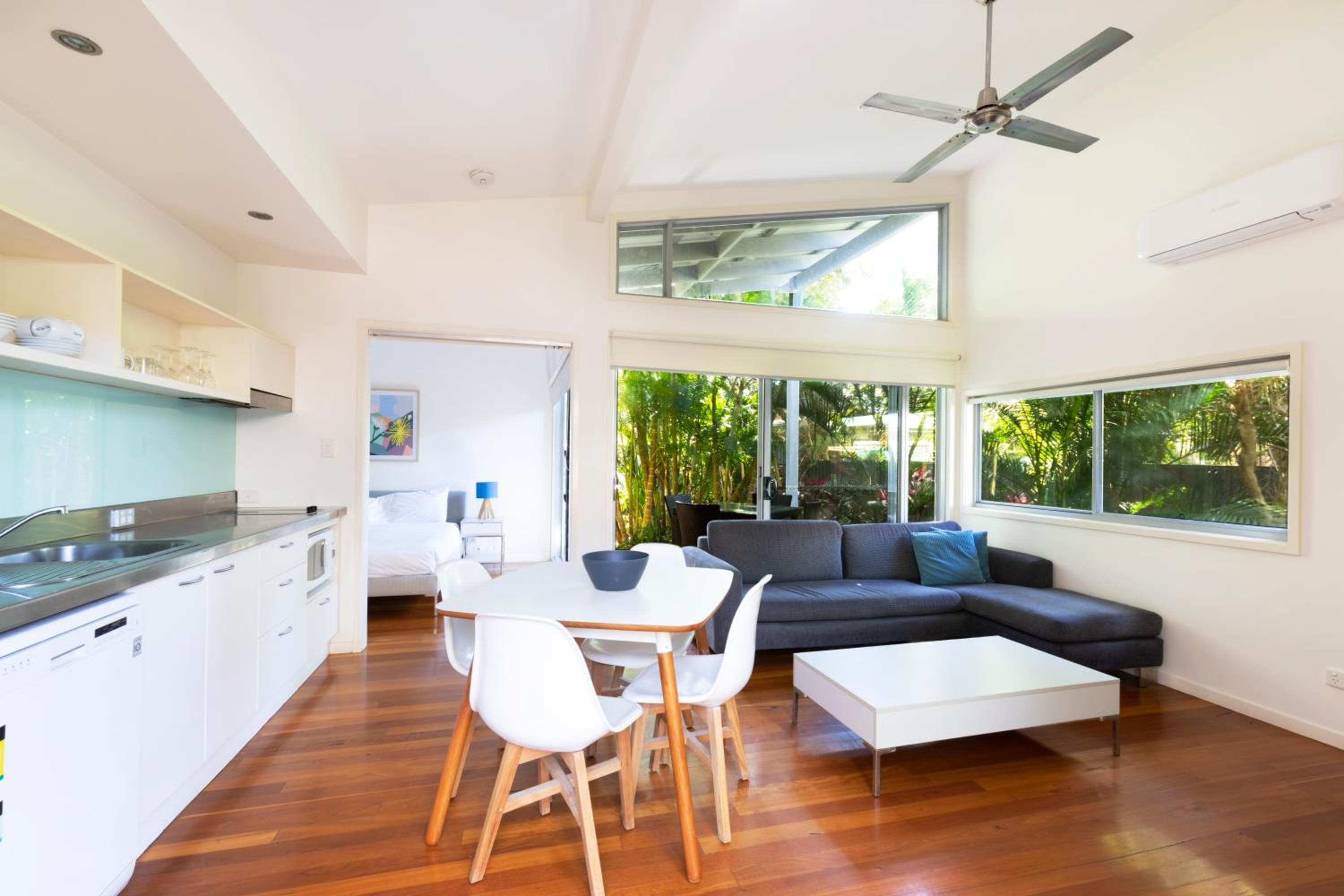 Mobys Beachside Retreat, Boomerang Beach, photo 5