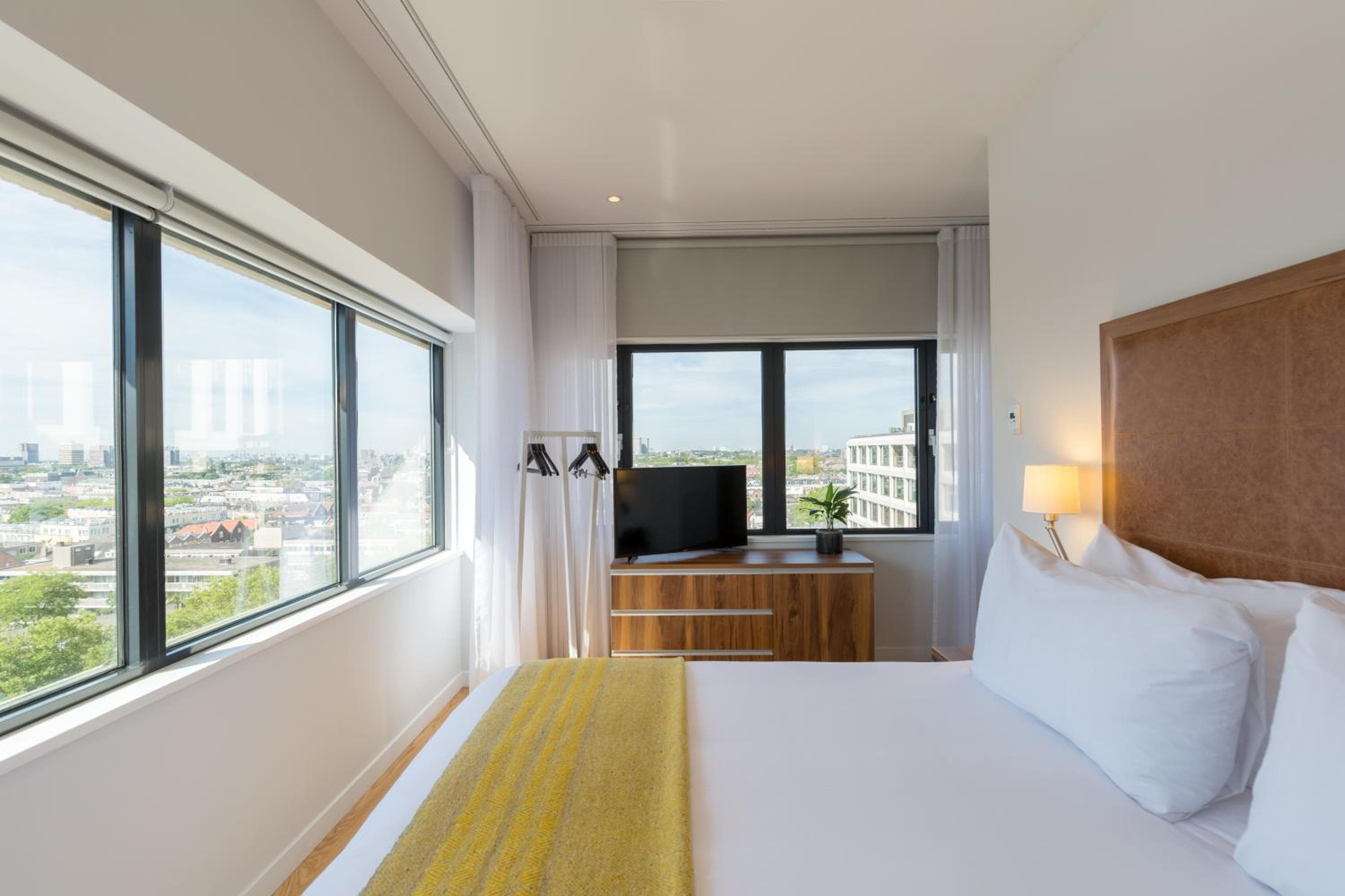 PREMIER SUITES Rotterdam, Rotterdam, photo 4