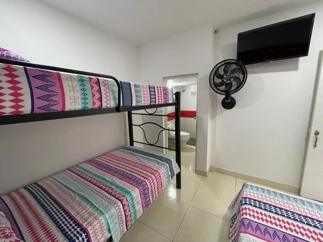 Lindos apartaestudios y habitaciones en Ibague, Ibagué, photo 5