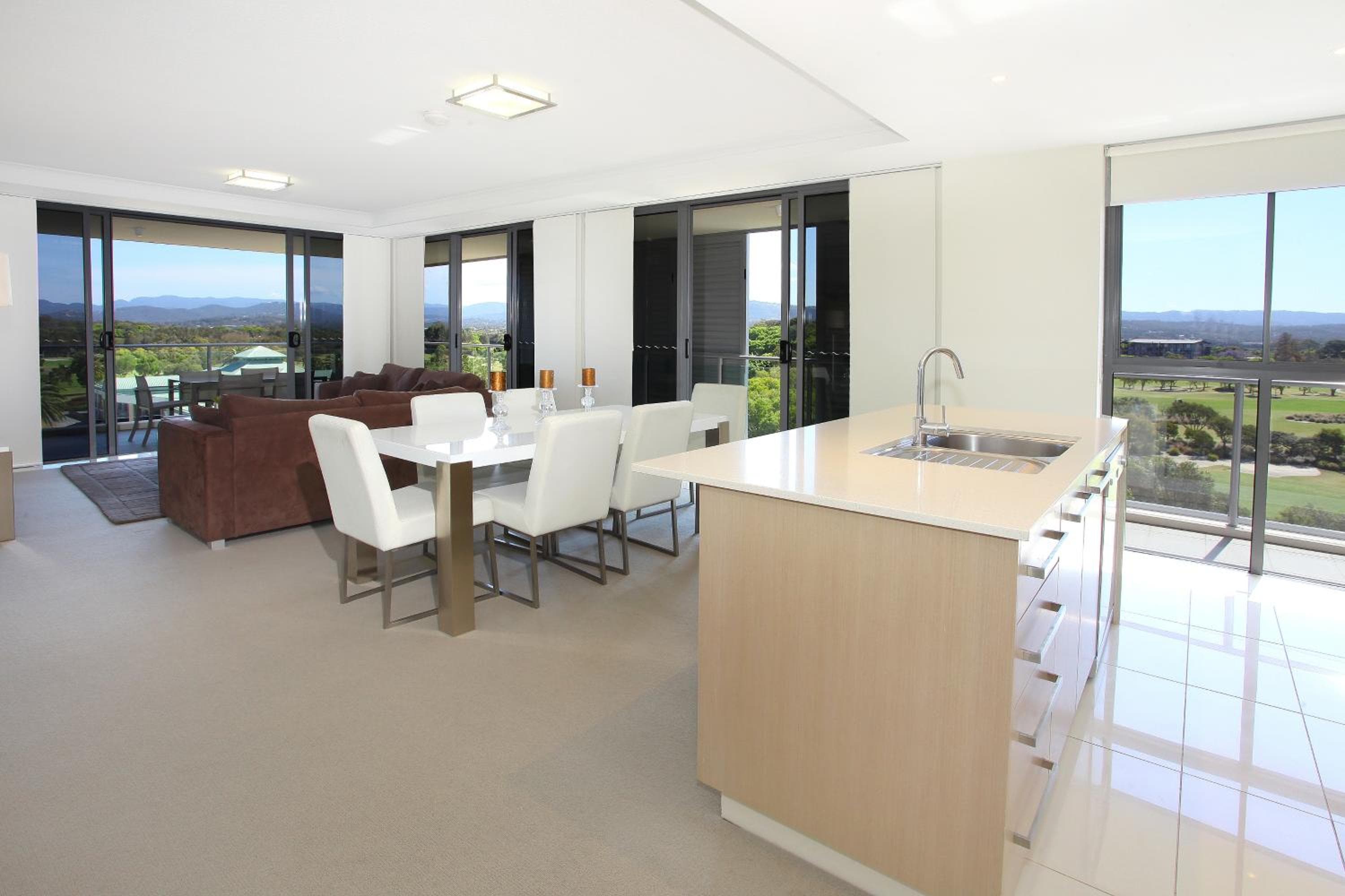Signature Waterfront Apartments, Gold Coast, photo 6