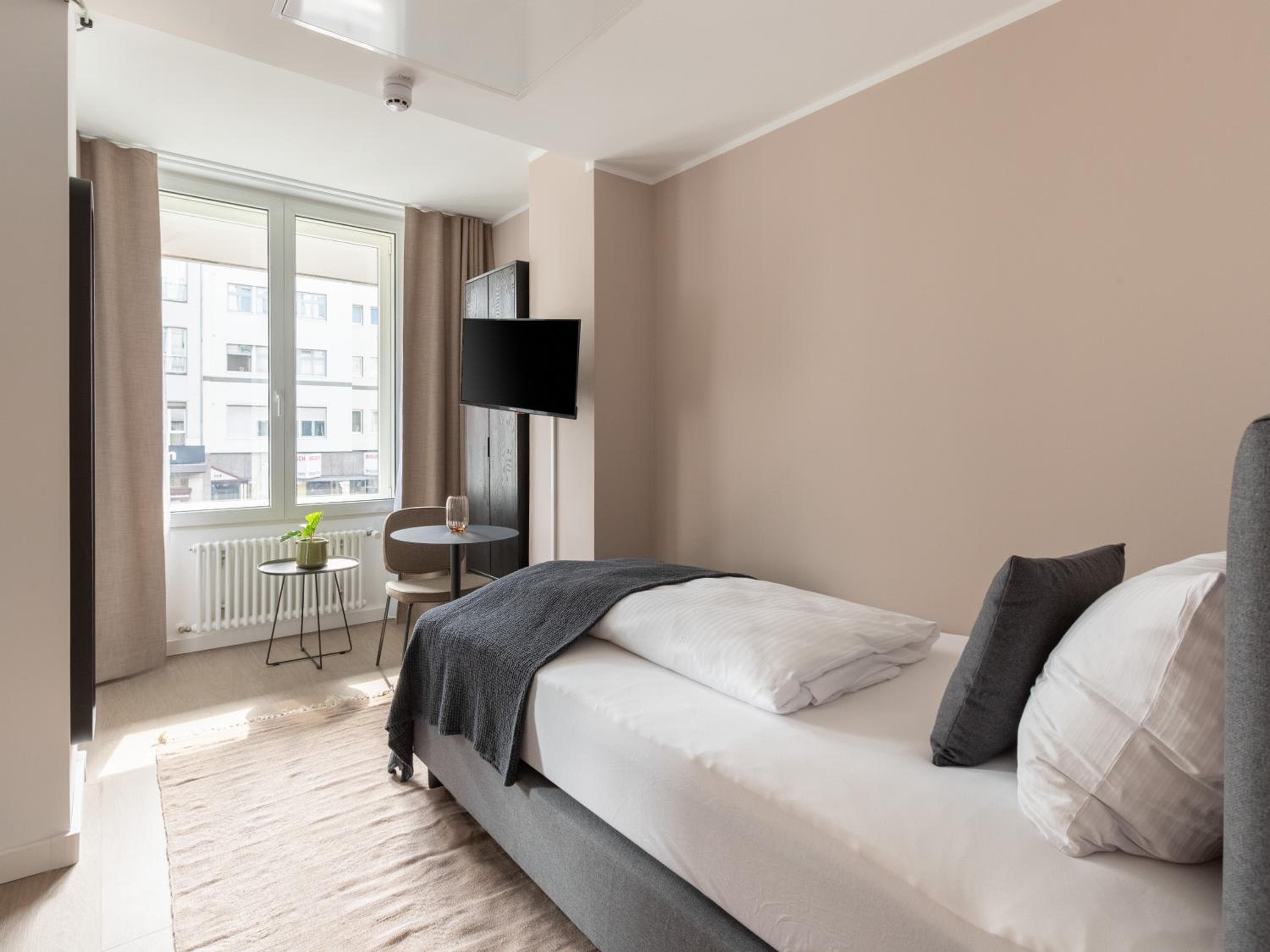 Limehome Berlin Luise Henriette Str - Digital Access, Berlin, photo 3