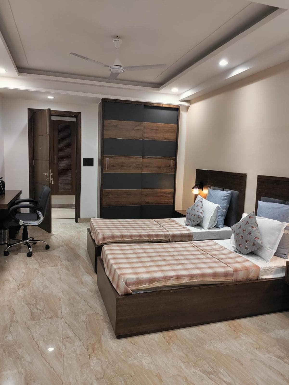 Perch Service Apartment DLF Cyber City, Gurgaon, photo 2