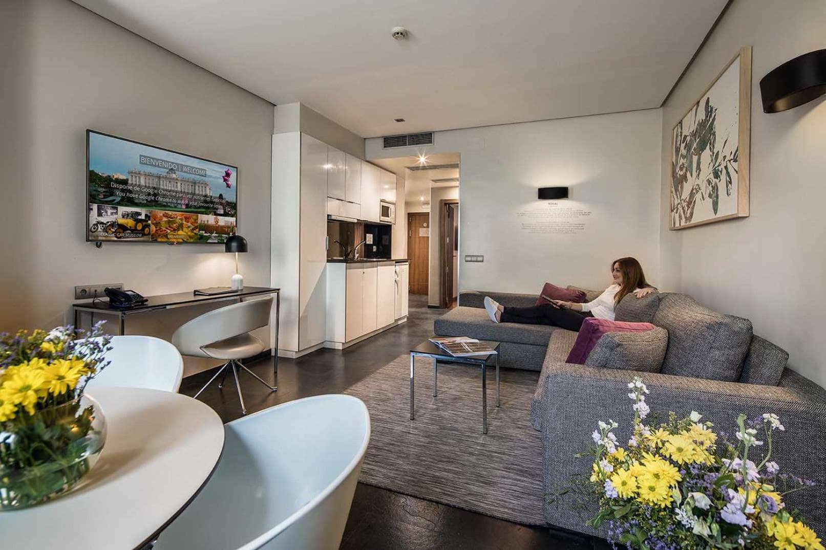 Apartosuites Jardines de Sabatini, Madrid, photo 3