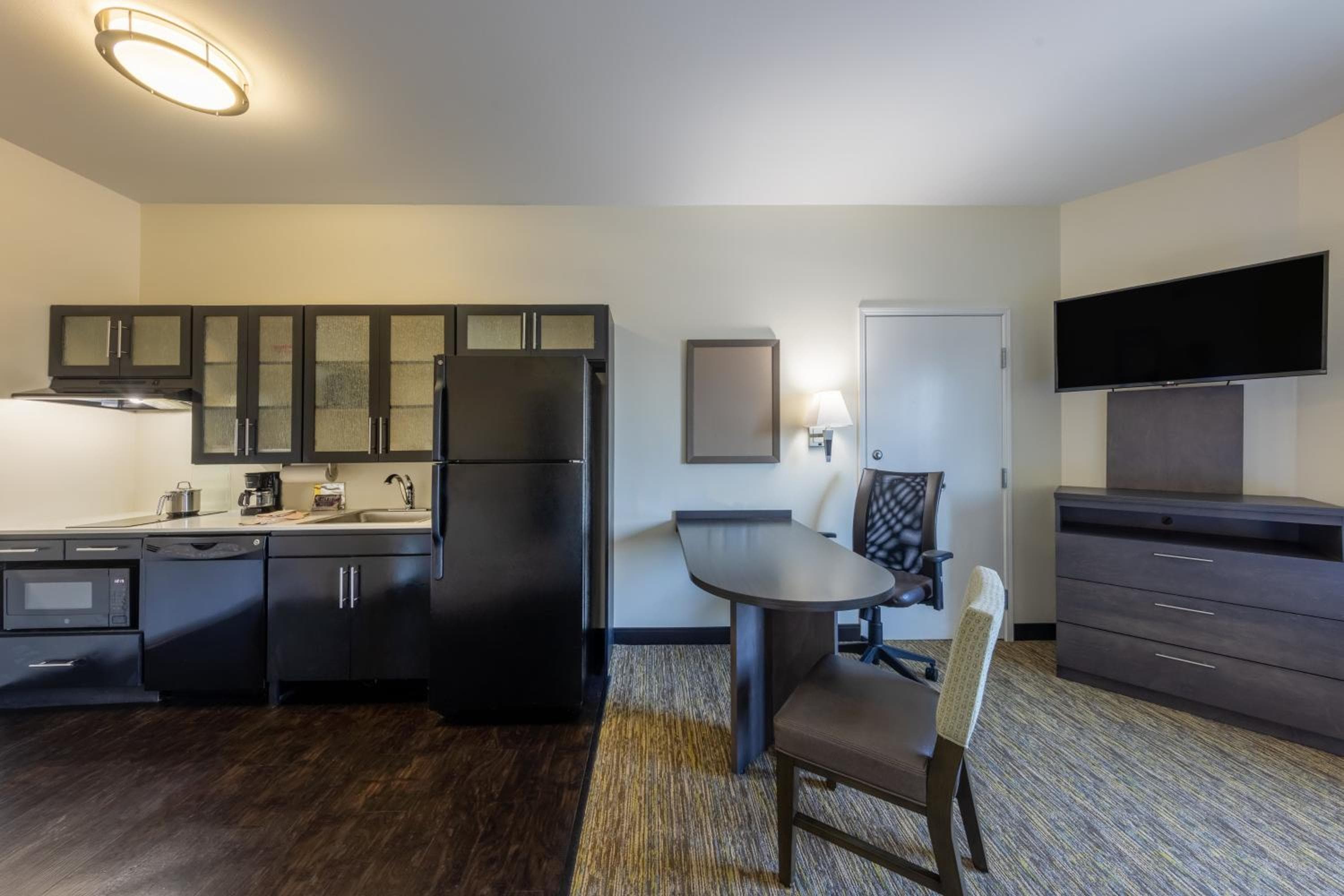 Candlewood Suites Springfield-Medical District by IHG, Springfield, photo 4