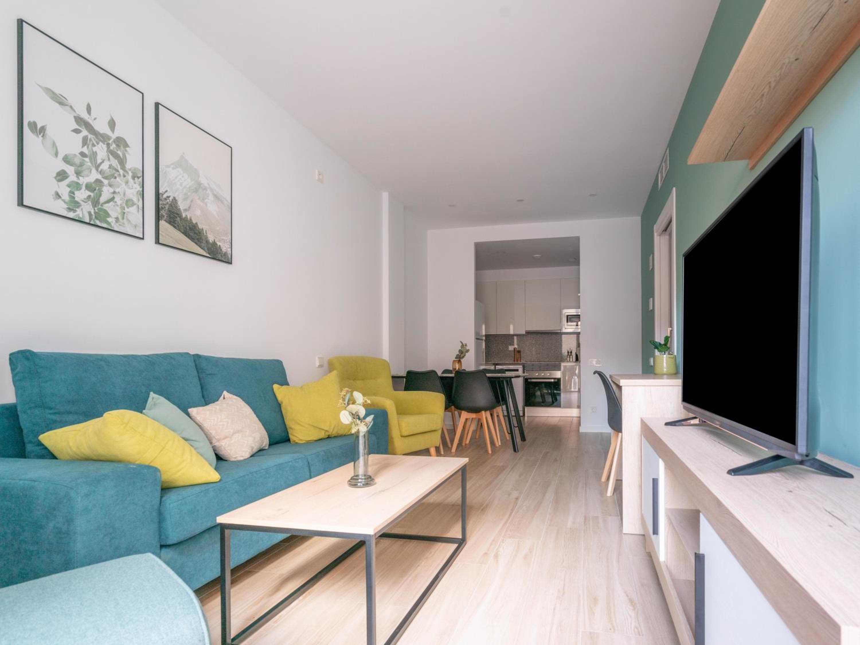 Limehome Barcelona Carrer de Besalú 90 - estancia temporal, Barcelona, photo 2