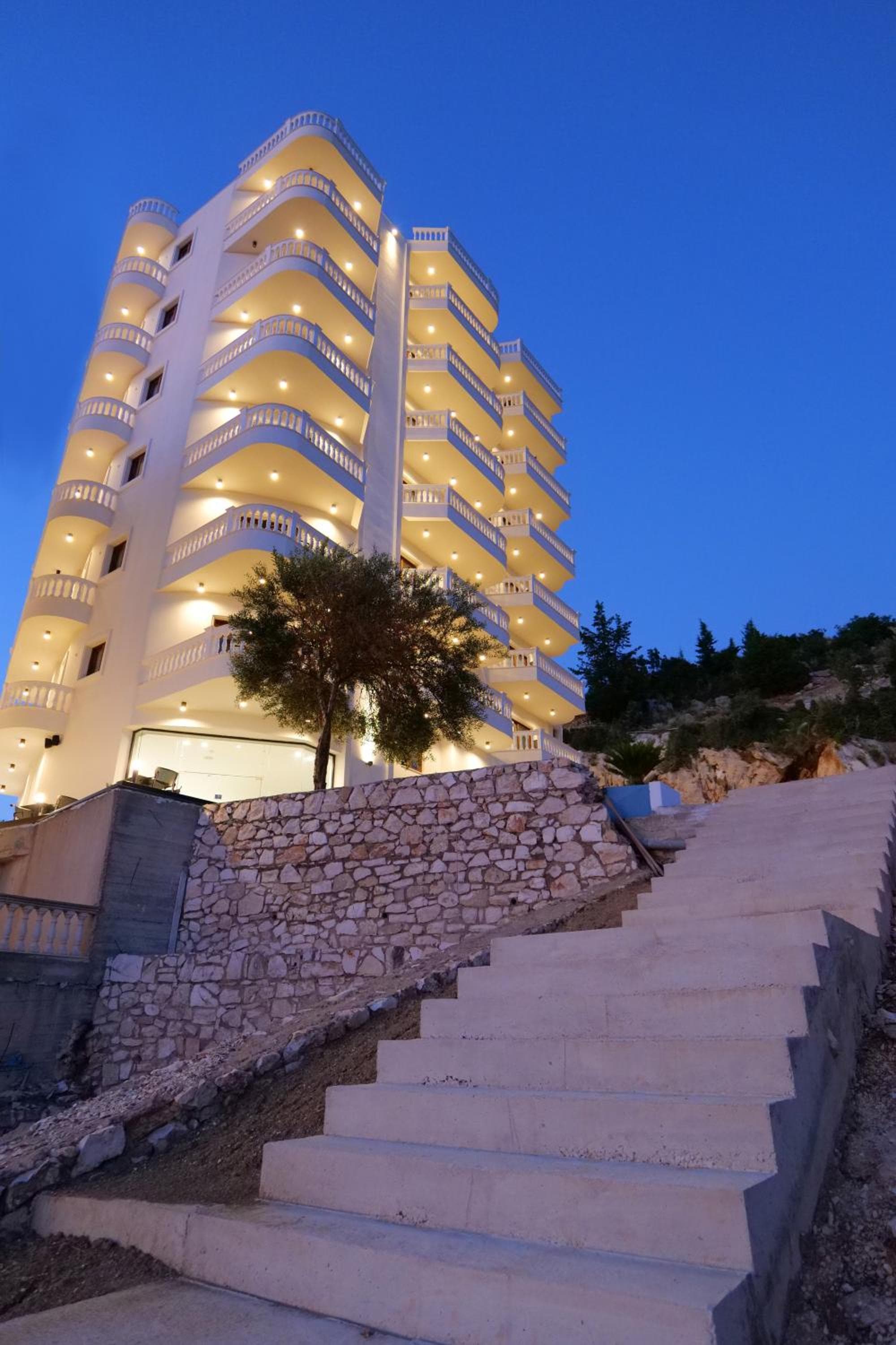 Sky Way SKK Luxury Apartments, Sarandë