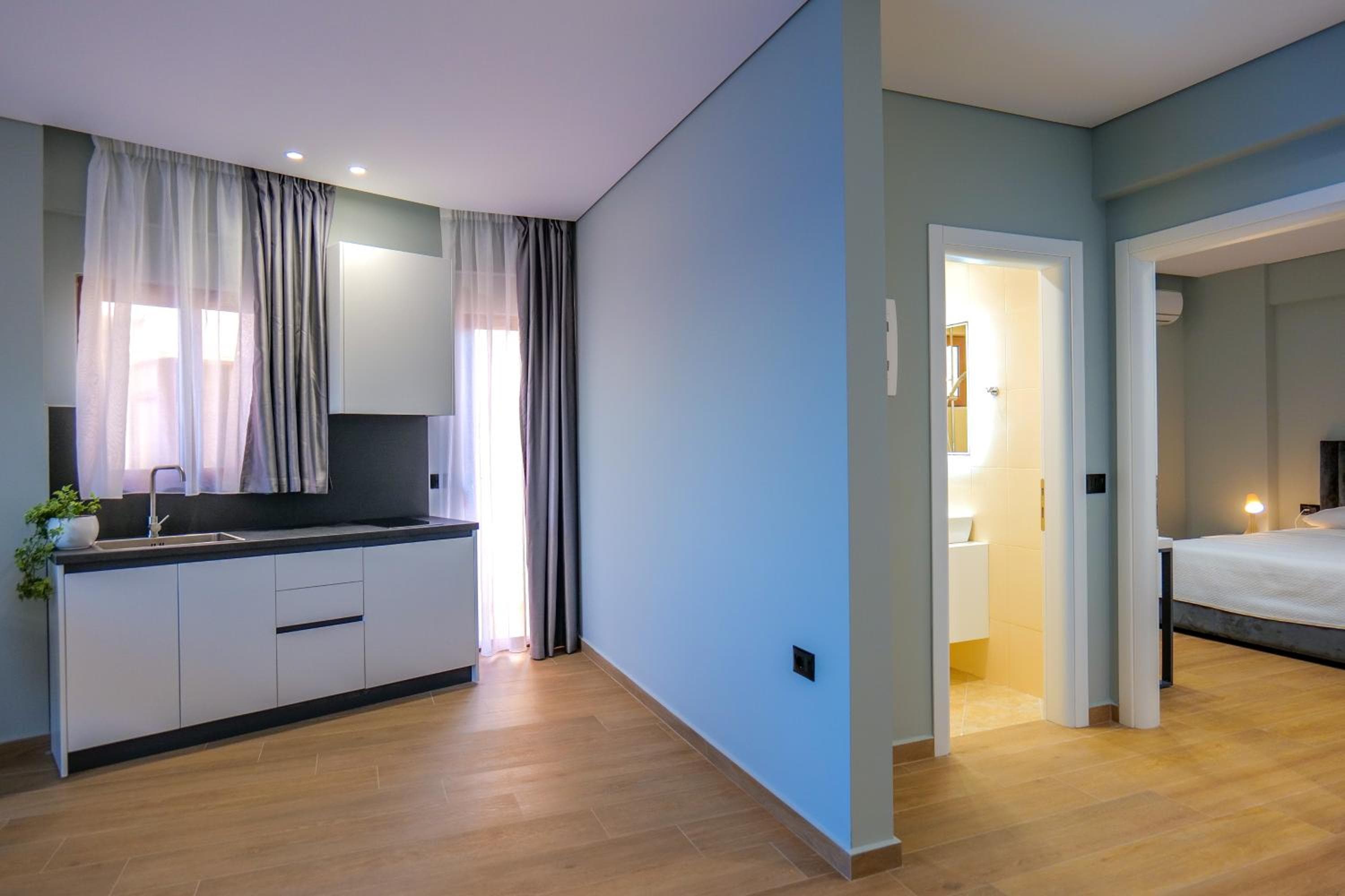 Sky Way SKK Luxury Apartments, Sarandë, photo 5