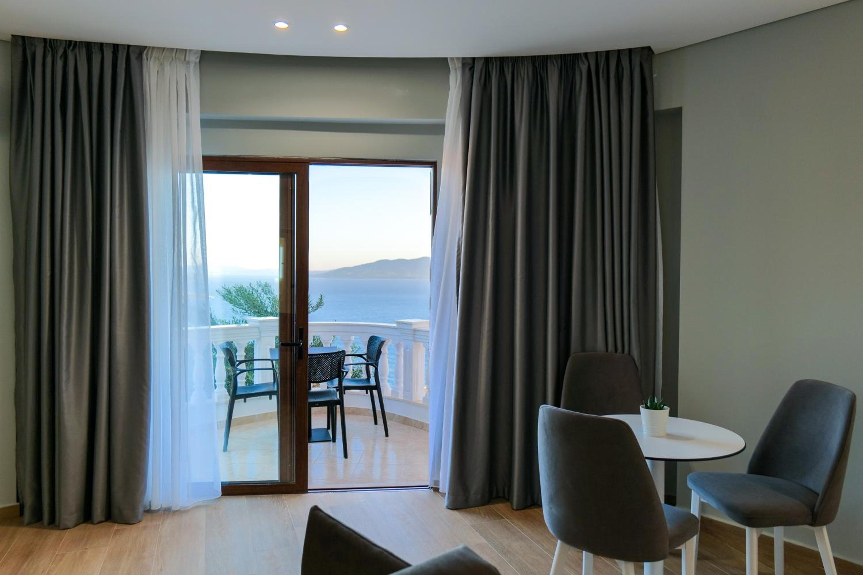 Sky Way SKK Luxury Apartments, Sarandë, photo 4