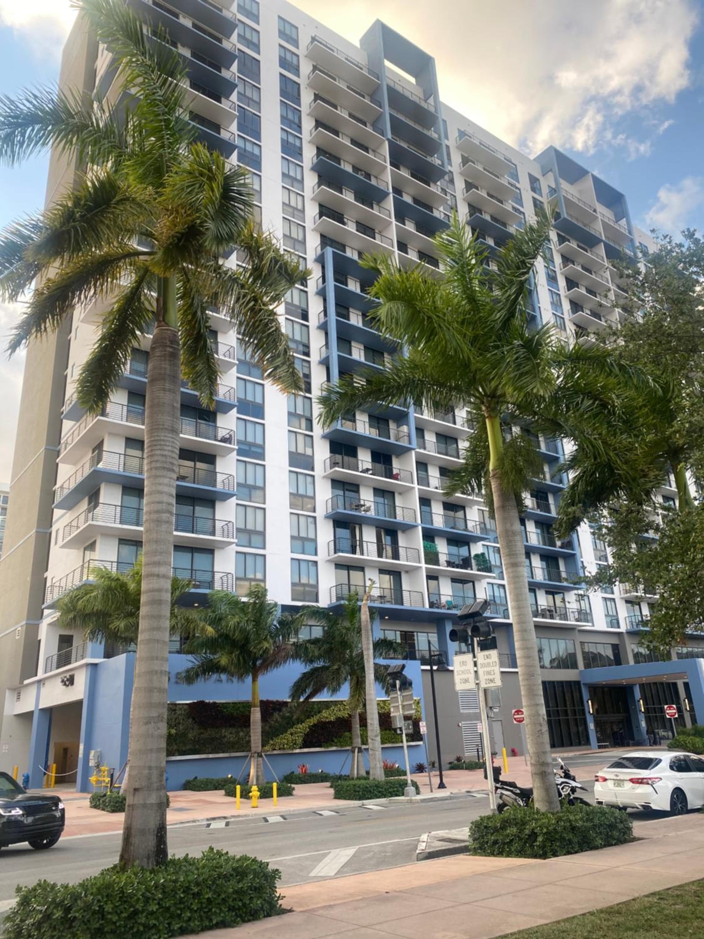 DOWNTOWN DORAL, FLORIDA. NEW CONDO STYLE RESORT., Miami