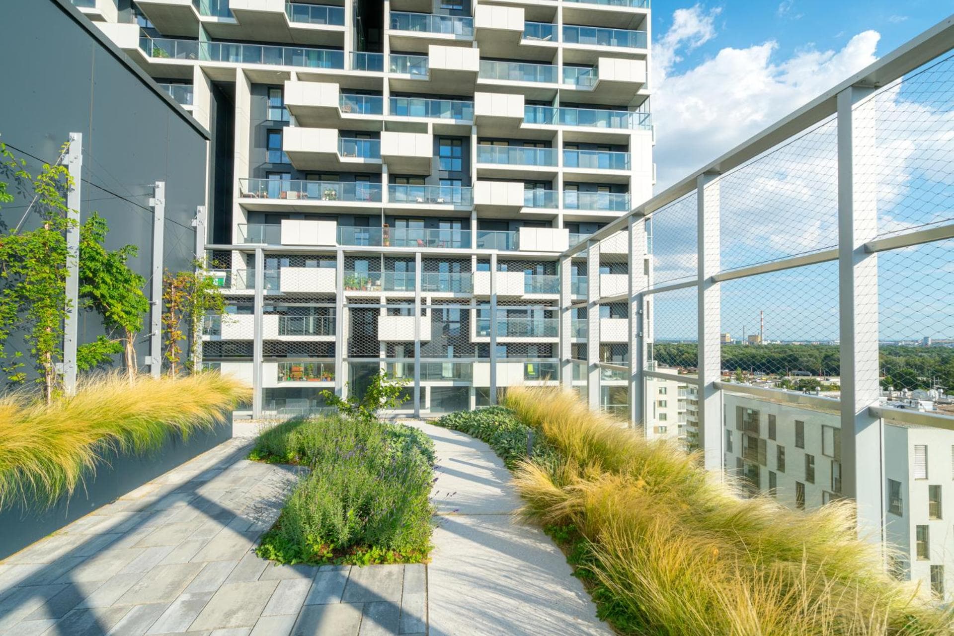Vienna Residence, Marina Tower - Danube, Vienna, photo 3