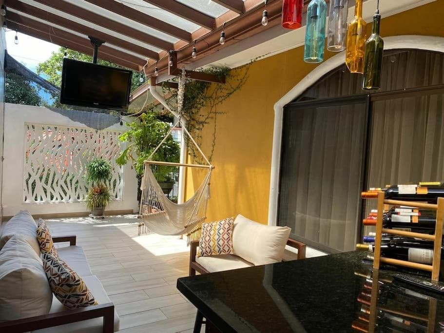 Airport SJO Residence Cars4Rent "Edward & Familia Inn", Alajuela City
