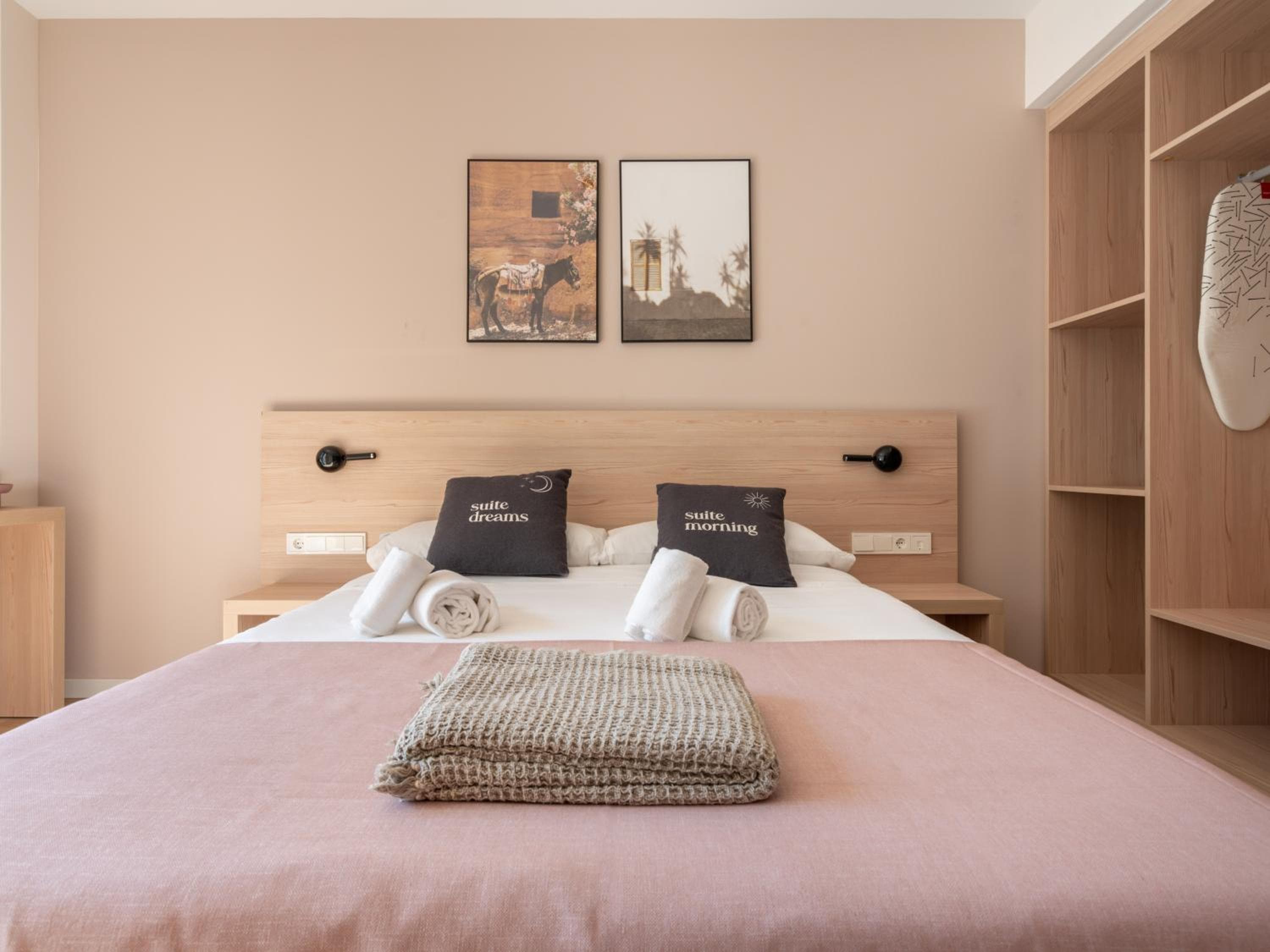 Limehome Barcelona Carrer de Besalú 82, Barcelona, photo 4
