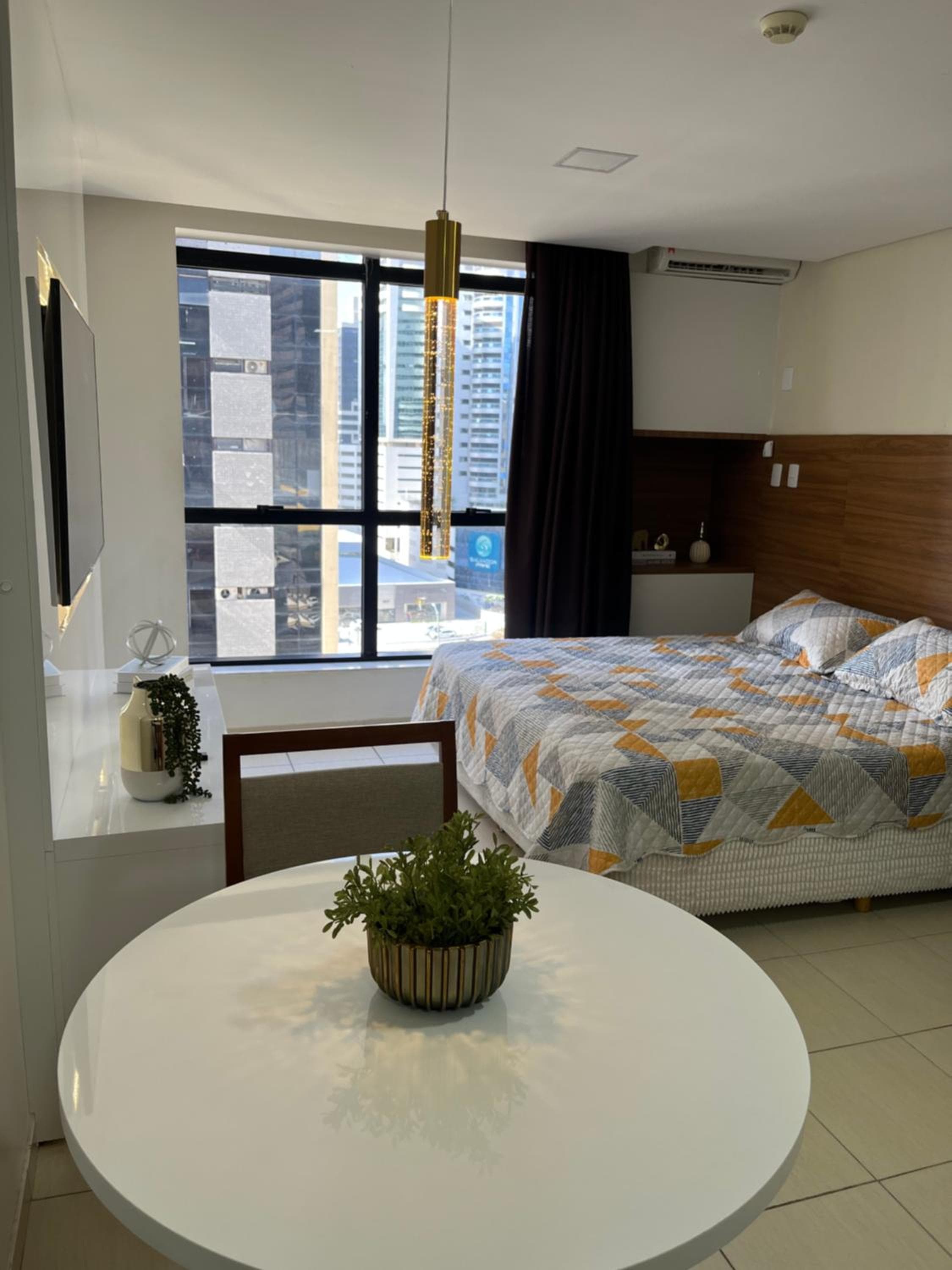 Suíte luxo com tela de cinema no América Towers Studio Residence, Salvador, photo 2