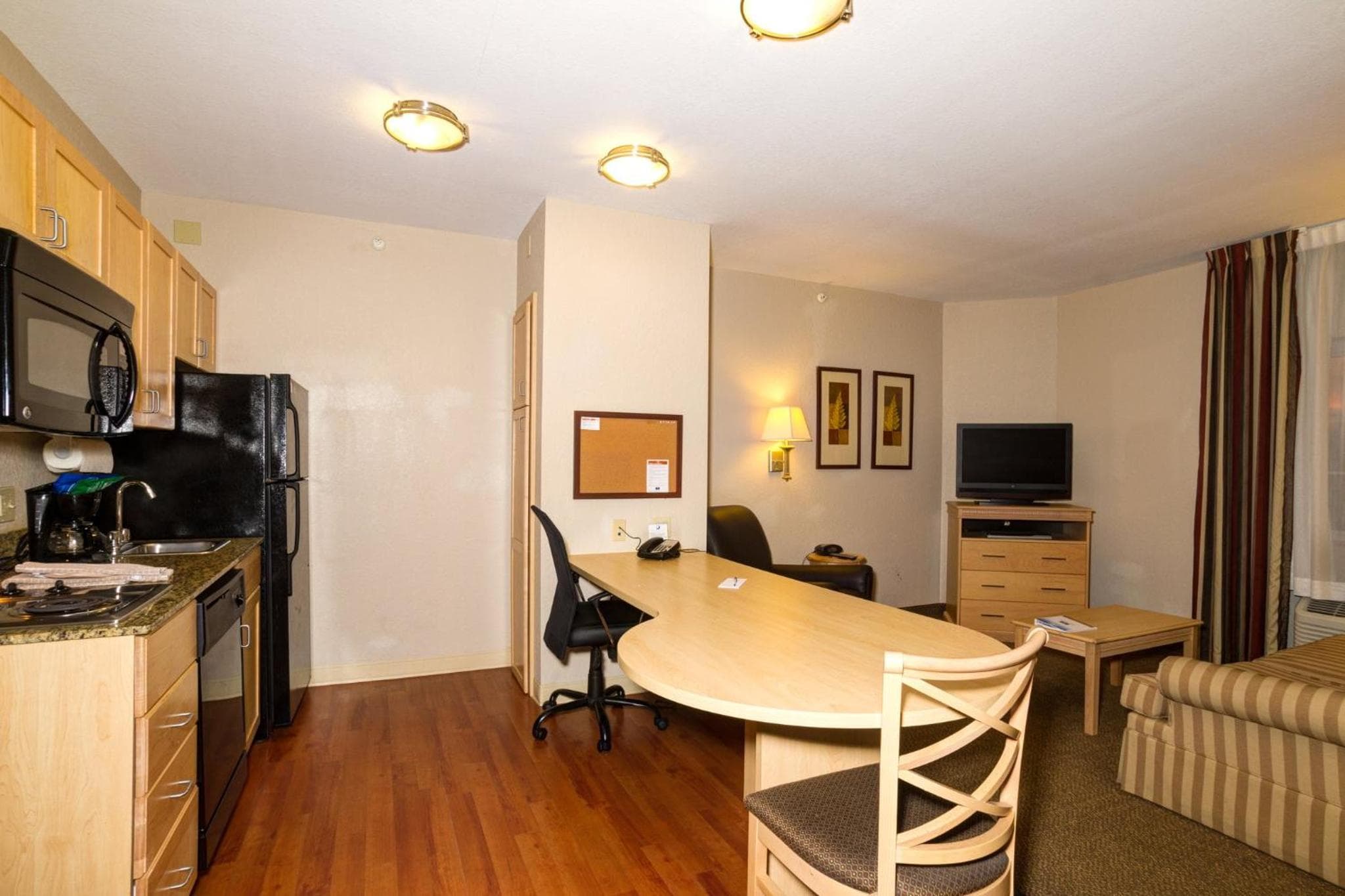 Candlewood Suites Fort Myers Interstate 75 by IHG, Fort Myers, photo 3