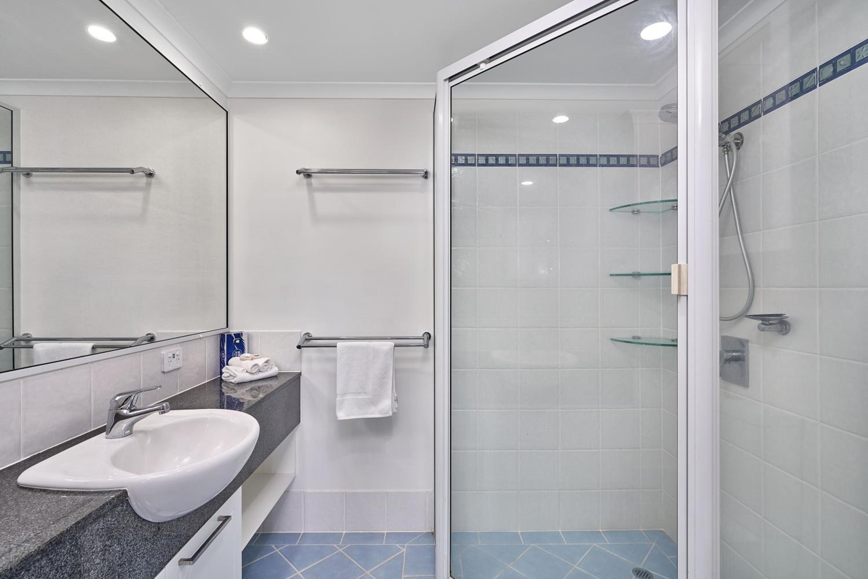 North Cove Waterfront Suites, Cairns, photo 5