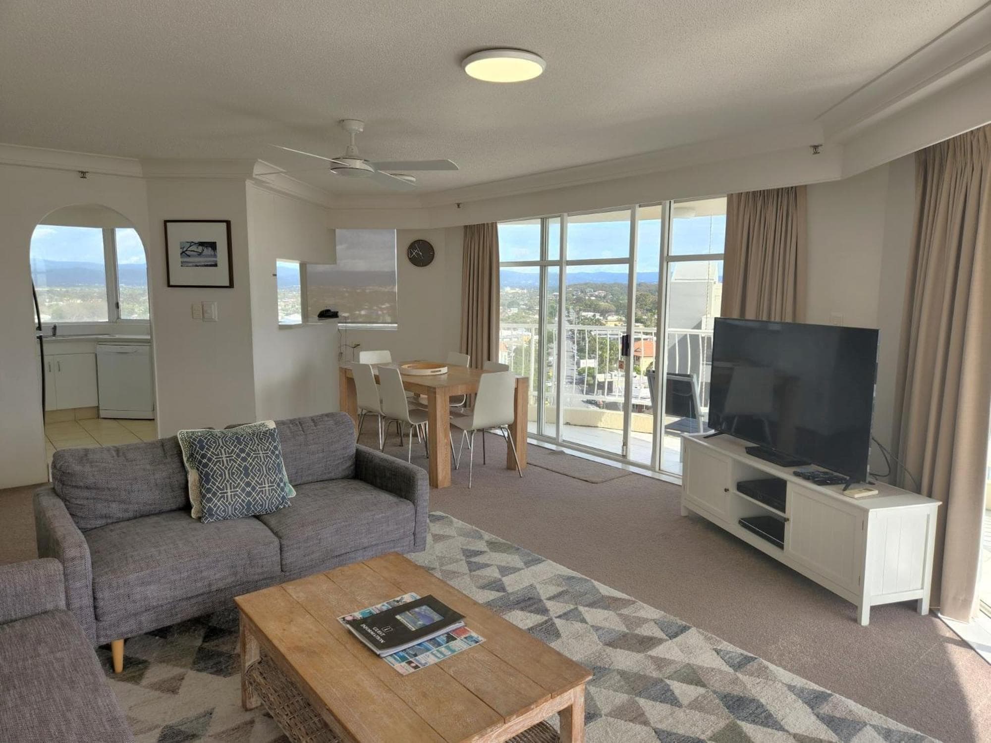 Burleigh Surf Apartments, Gold Coast, photo 4