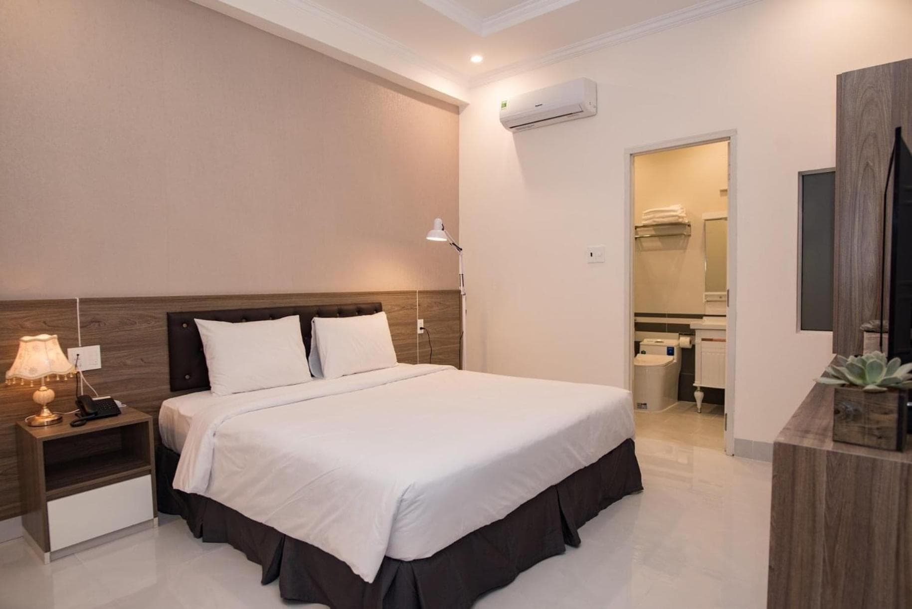Amora Hotel & Apartment, Vung Tau, photo 6