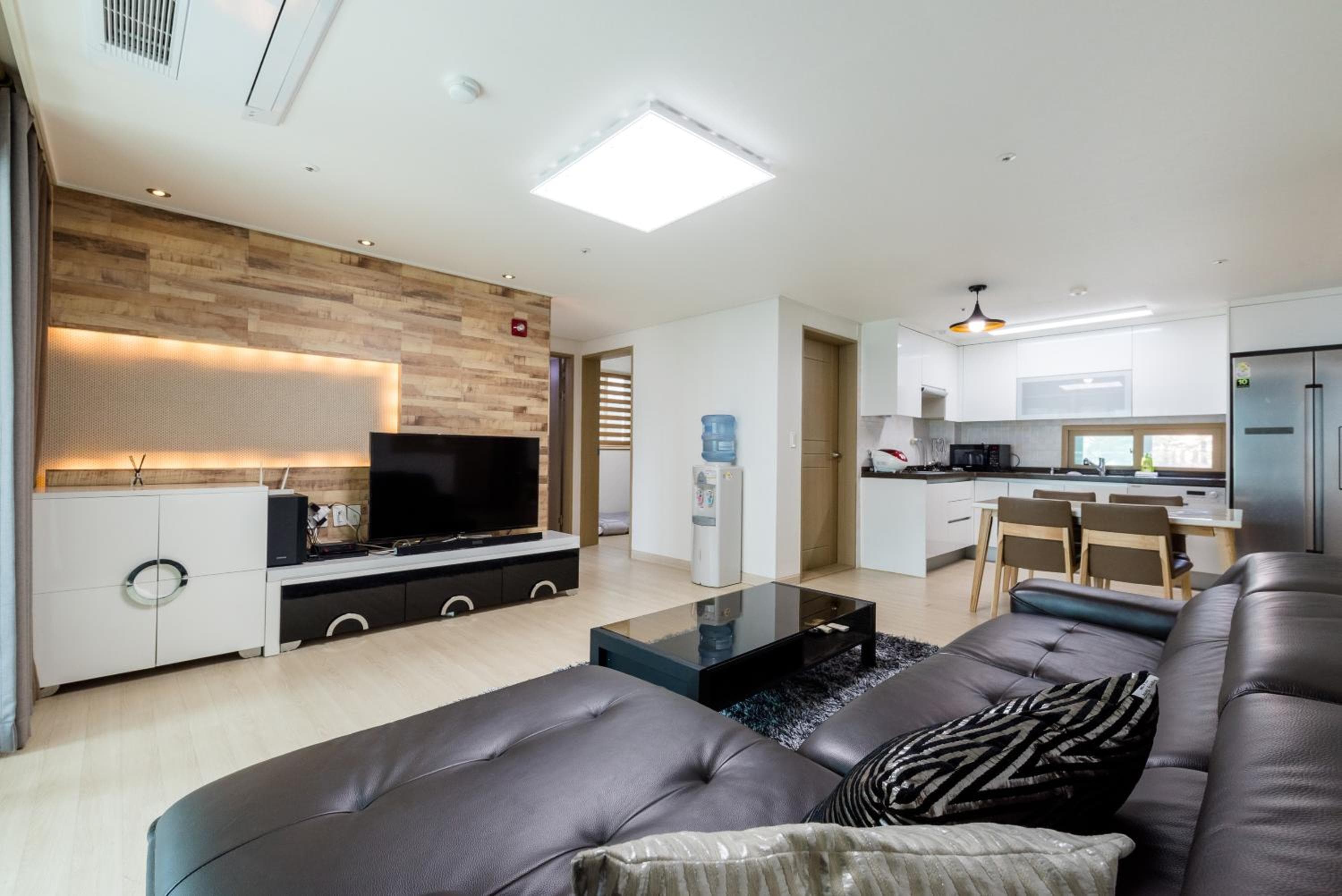 JS Residence Hotel Okpo, Geoje , photo 5