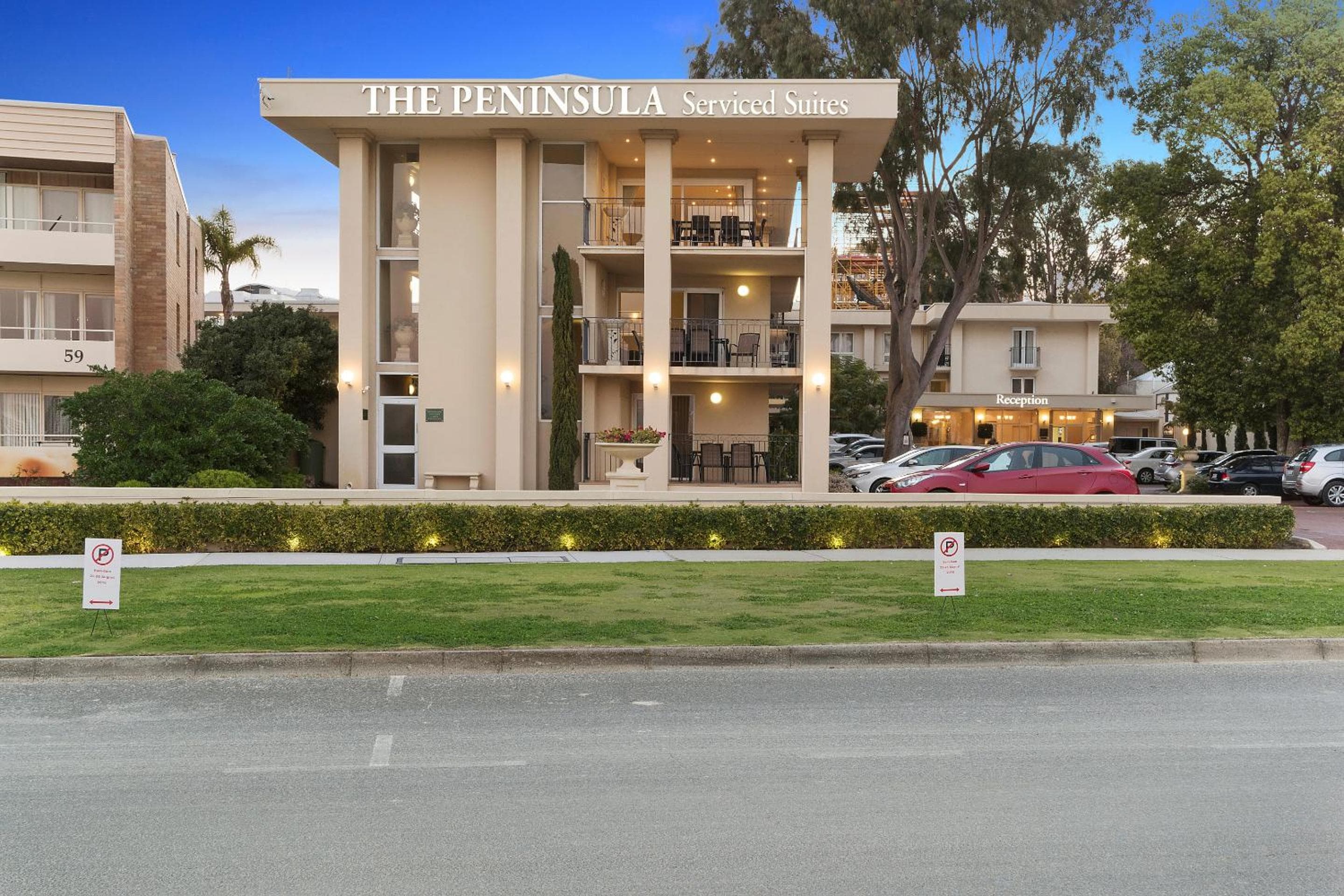 The Peninsula Riverside Serviced Apartments, Perth