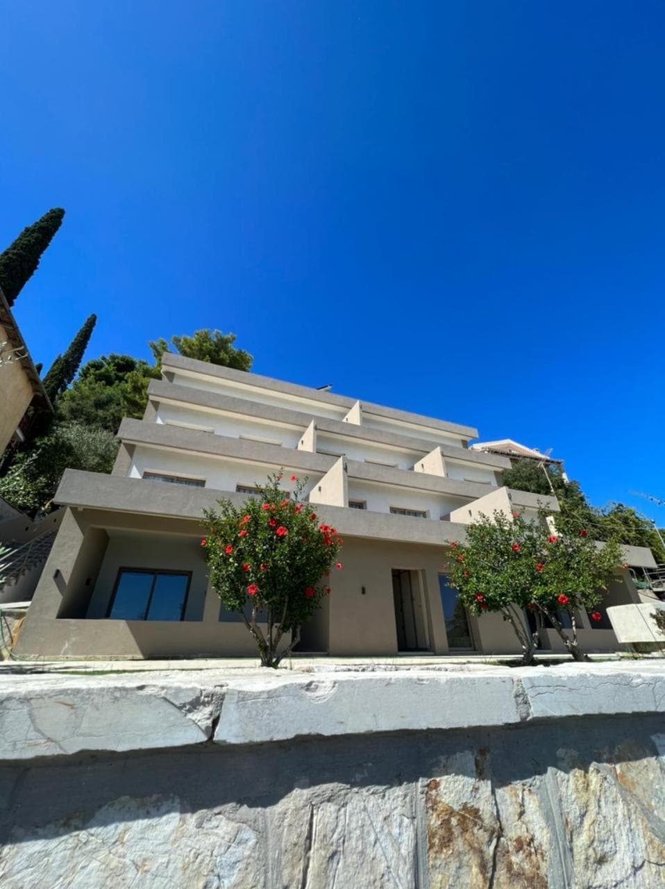 Kaiser Luxury Suites, Achílleion