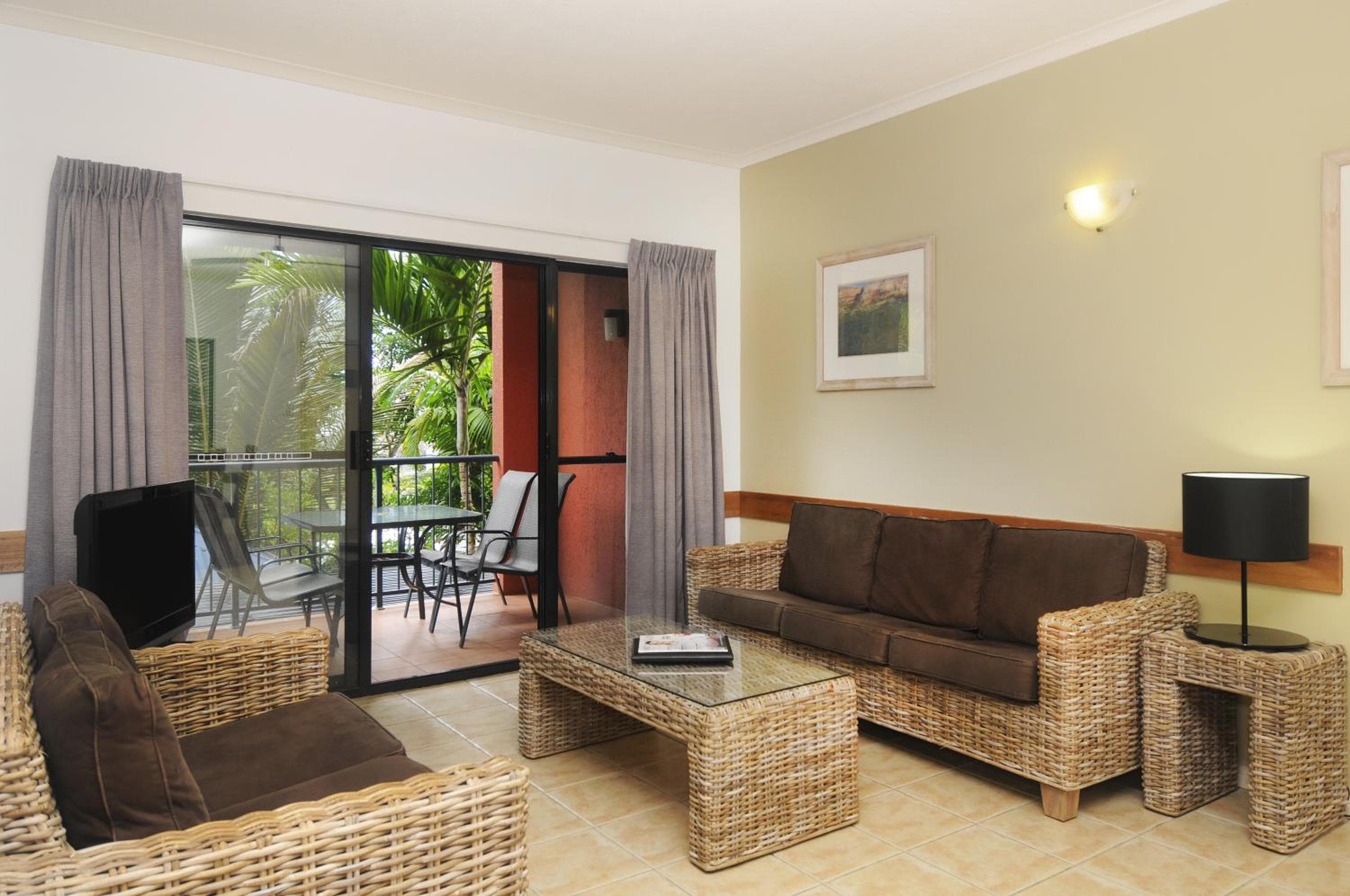 Nautilus Holiday Apartments, Port Douglas, photo 6