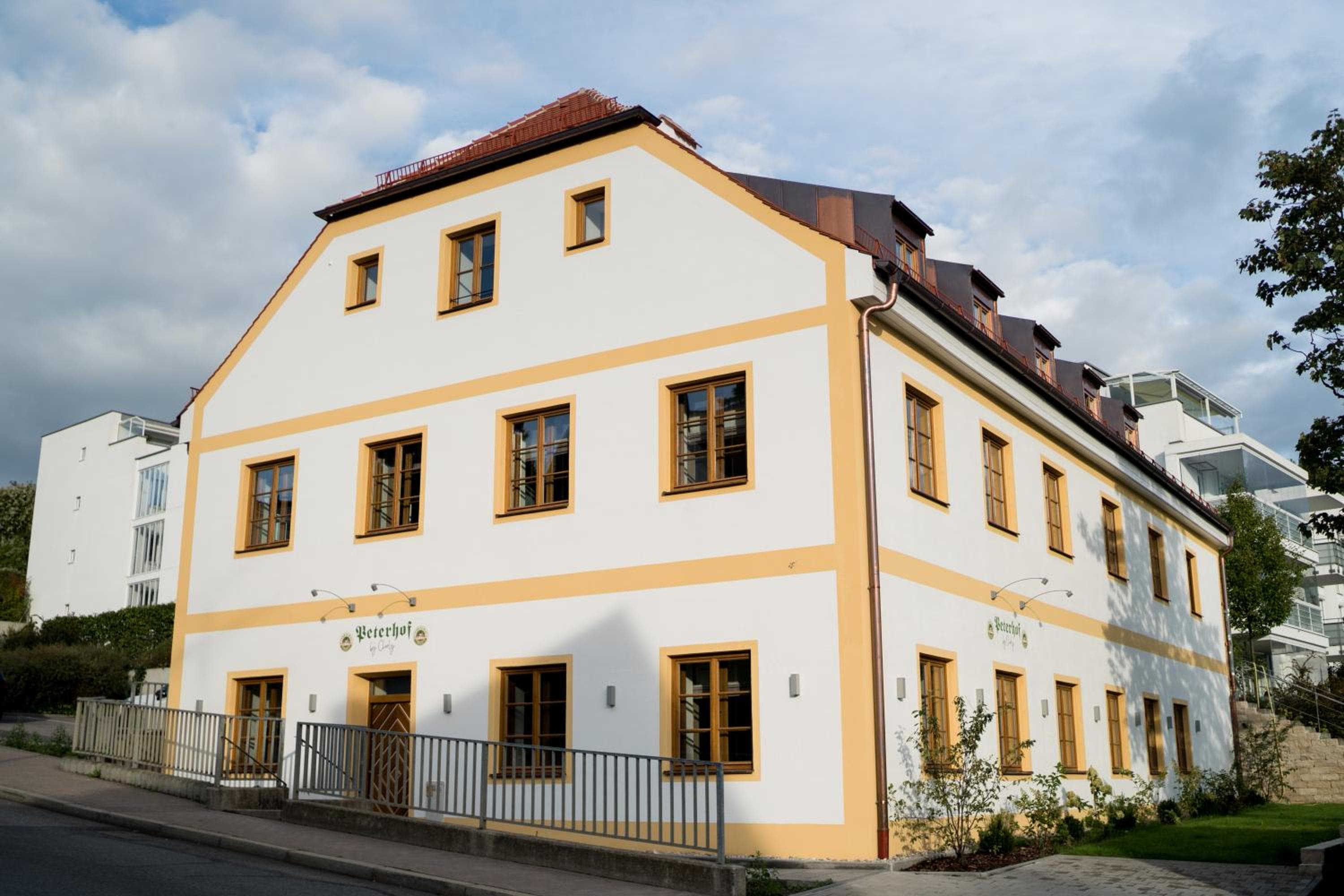 Bob W Munich Airport - Peterhof, Freising
