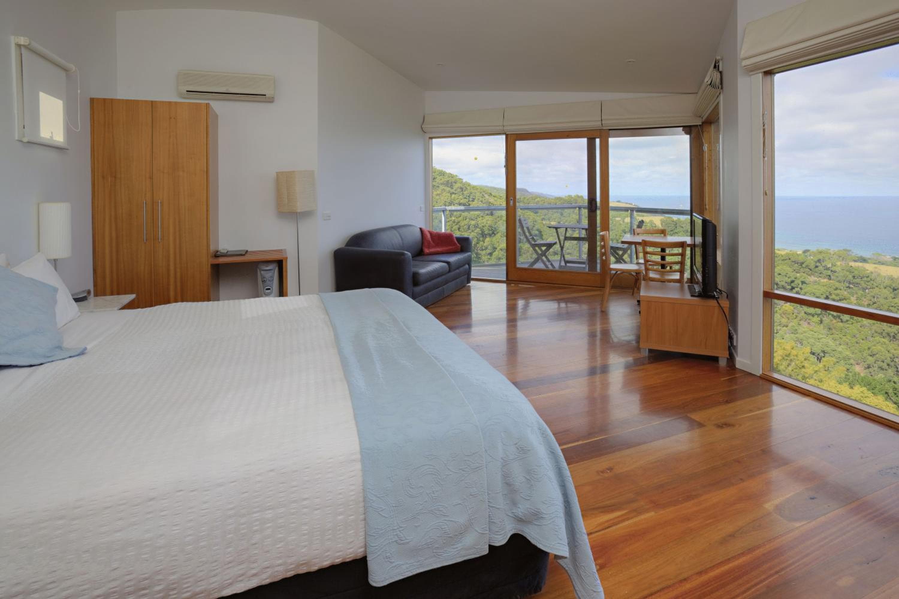 Chris's Beacon Point Restaurant & Villas, Apollo Bay, photo 5