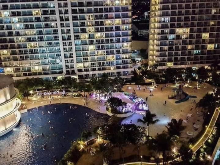 Azure Urban Resort Residence a4 near airport mall with wavepool, Manila, photo 5