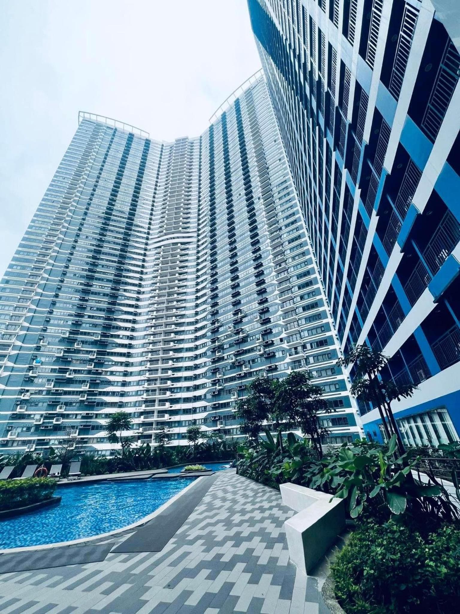 Building at Cruz Air Residences