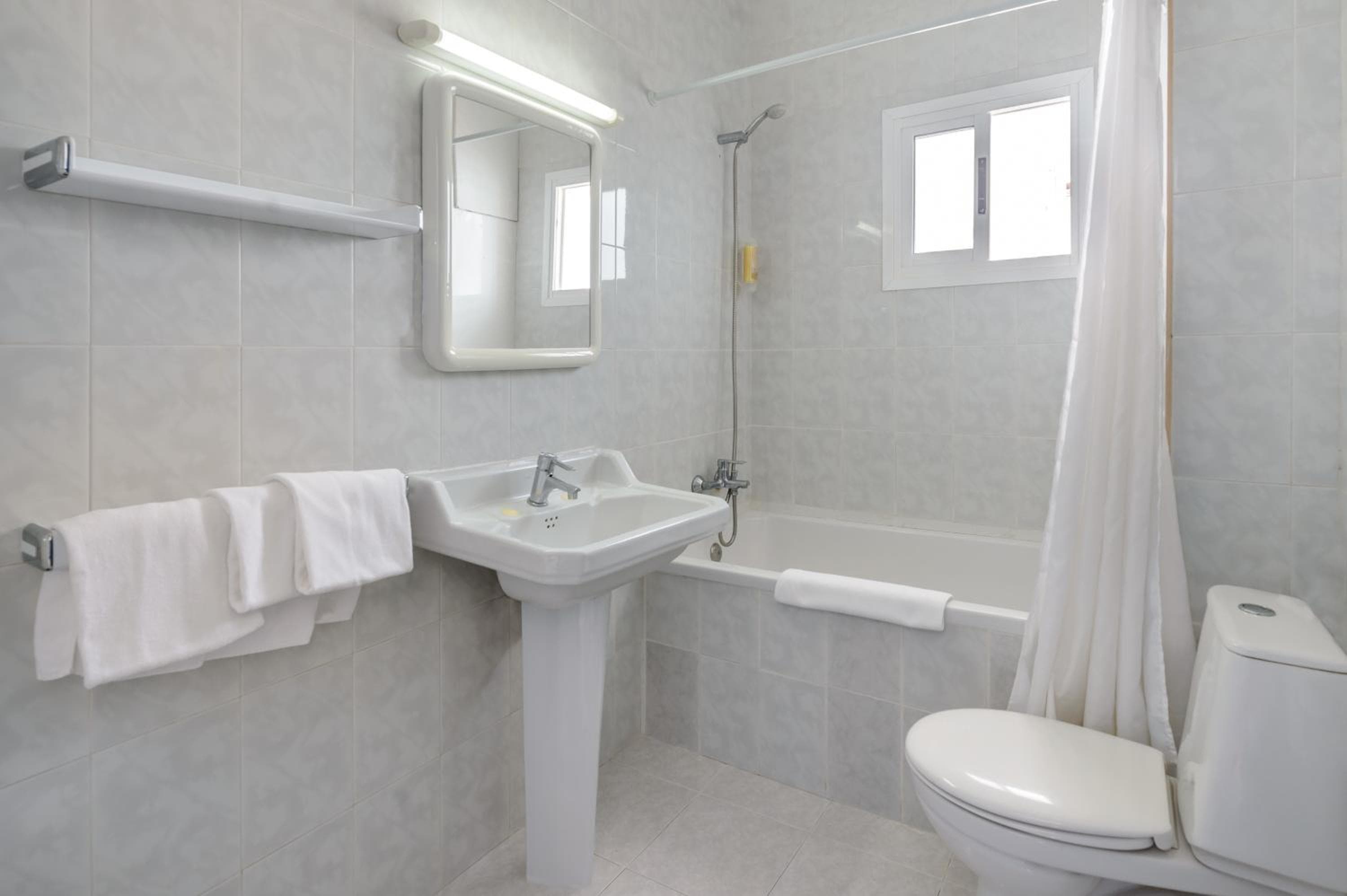 Aparthotel Vibra del Mar - Adults only, San Antonio, photo 6